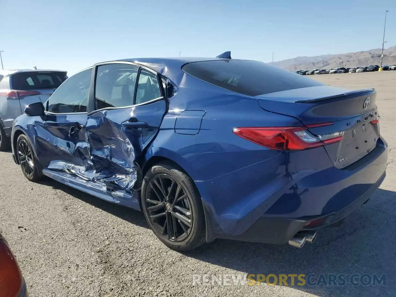 2 fotografías del automóvil dañado 4T1DAACK7SU034588 TOYOTA CAMRY 2025