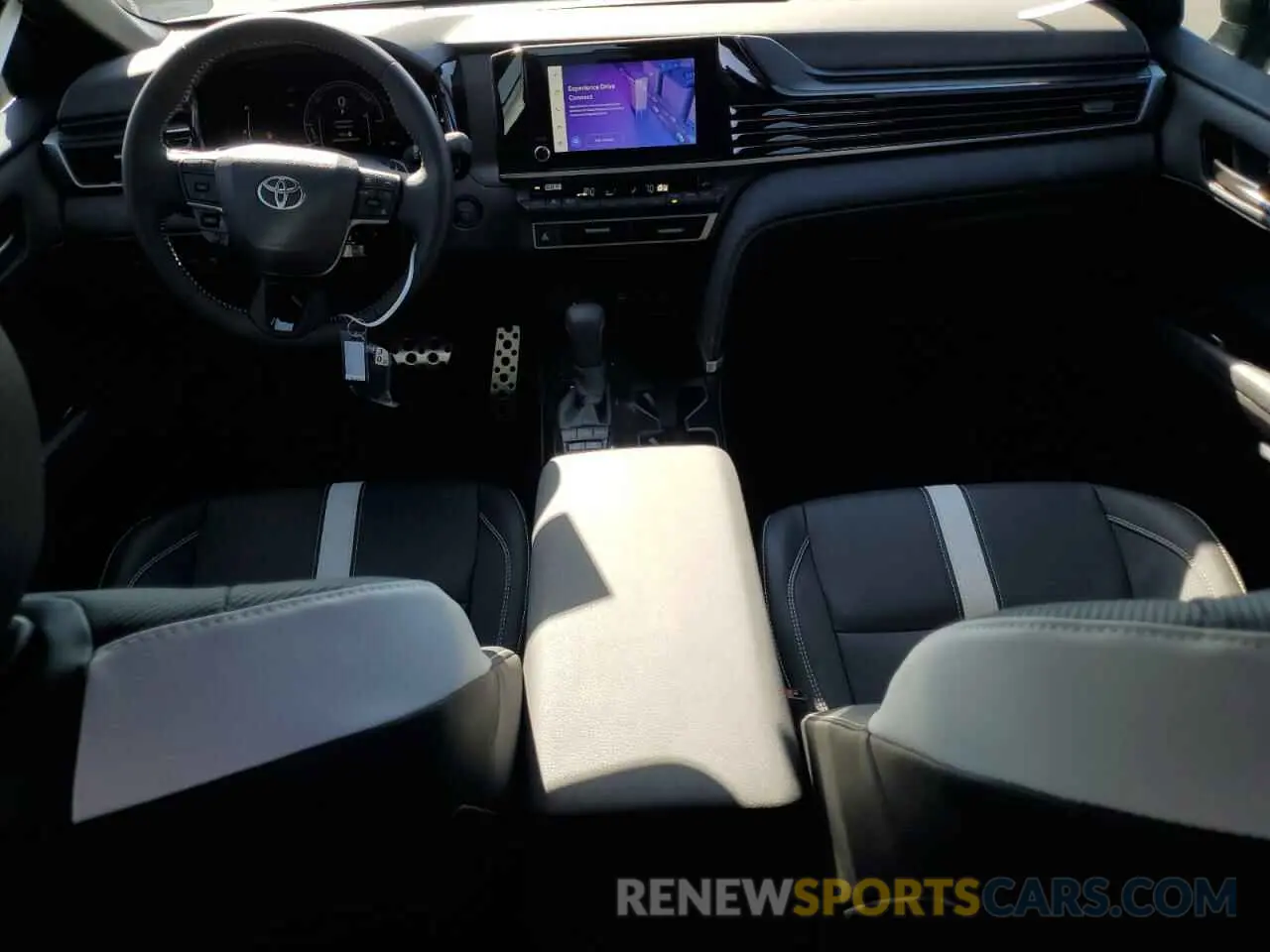8 fotografías del automóvil dañado 4T1DAACK7SU034588 TOYOTA CAMRY 2025