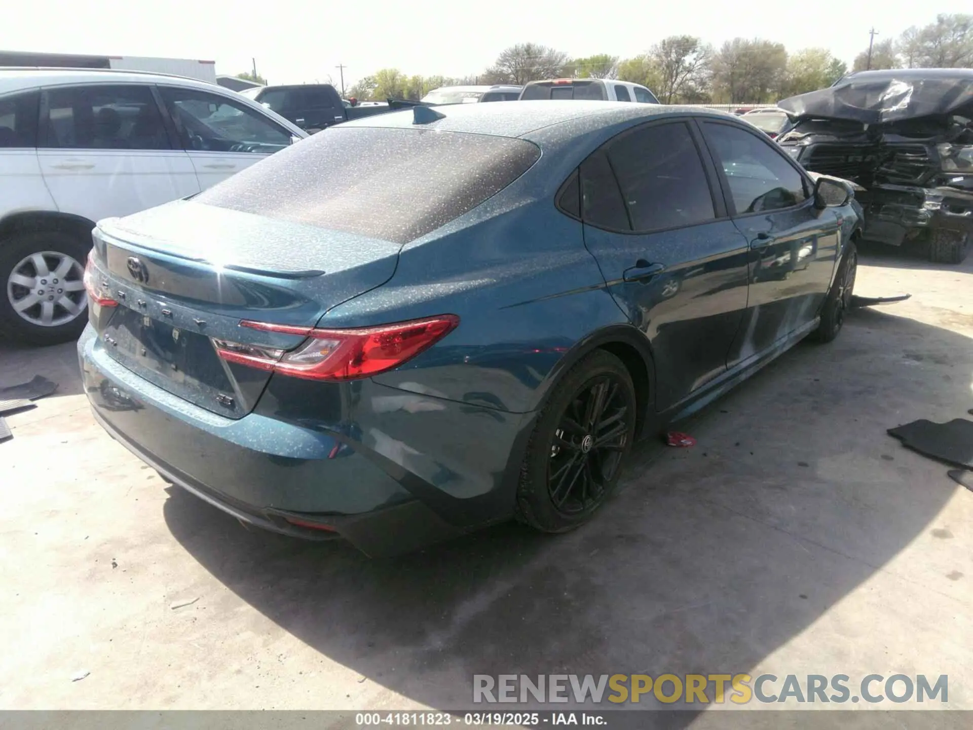 4 fotografías del automóvil dañado 4T1DAACK7SU047812 TOYOTA CAMRY 2025