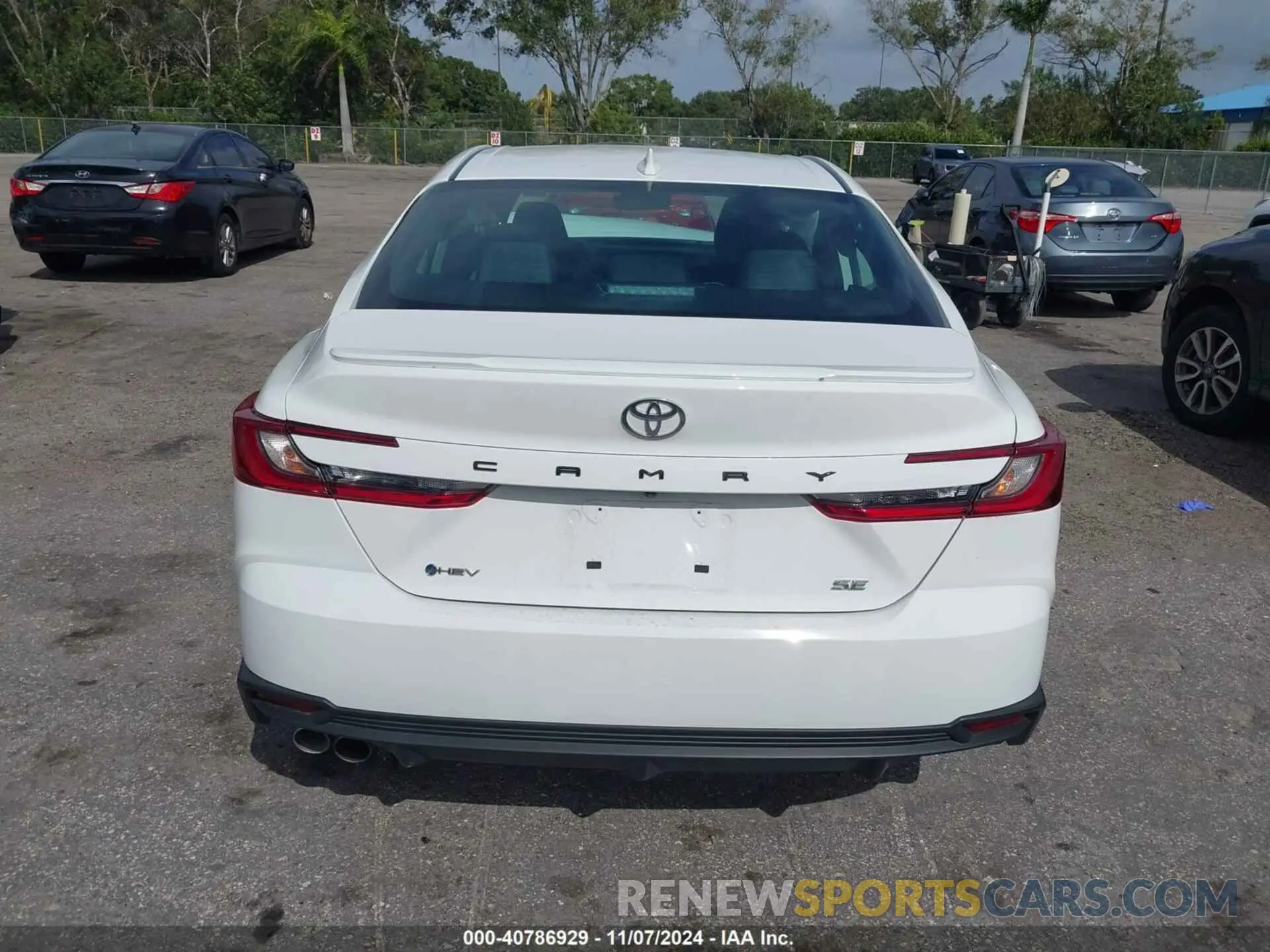 15 fotografías del automóvil dañado 4T1DAACK7SU048183 TOYOTA CAMRY 2025
