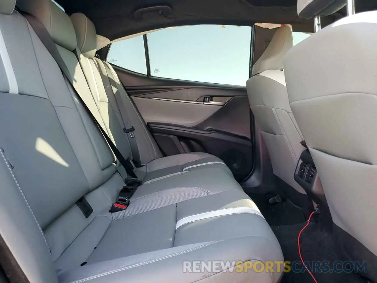10 fotografías del automóvil dañado 4T1DAACK7SU061564 TOYOTA CAMRY 2025