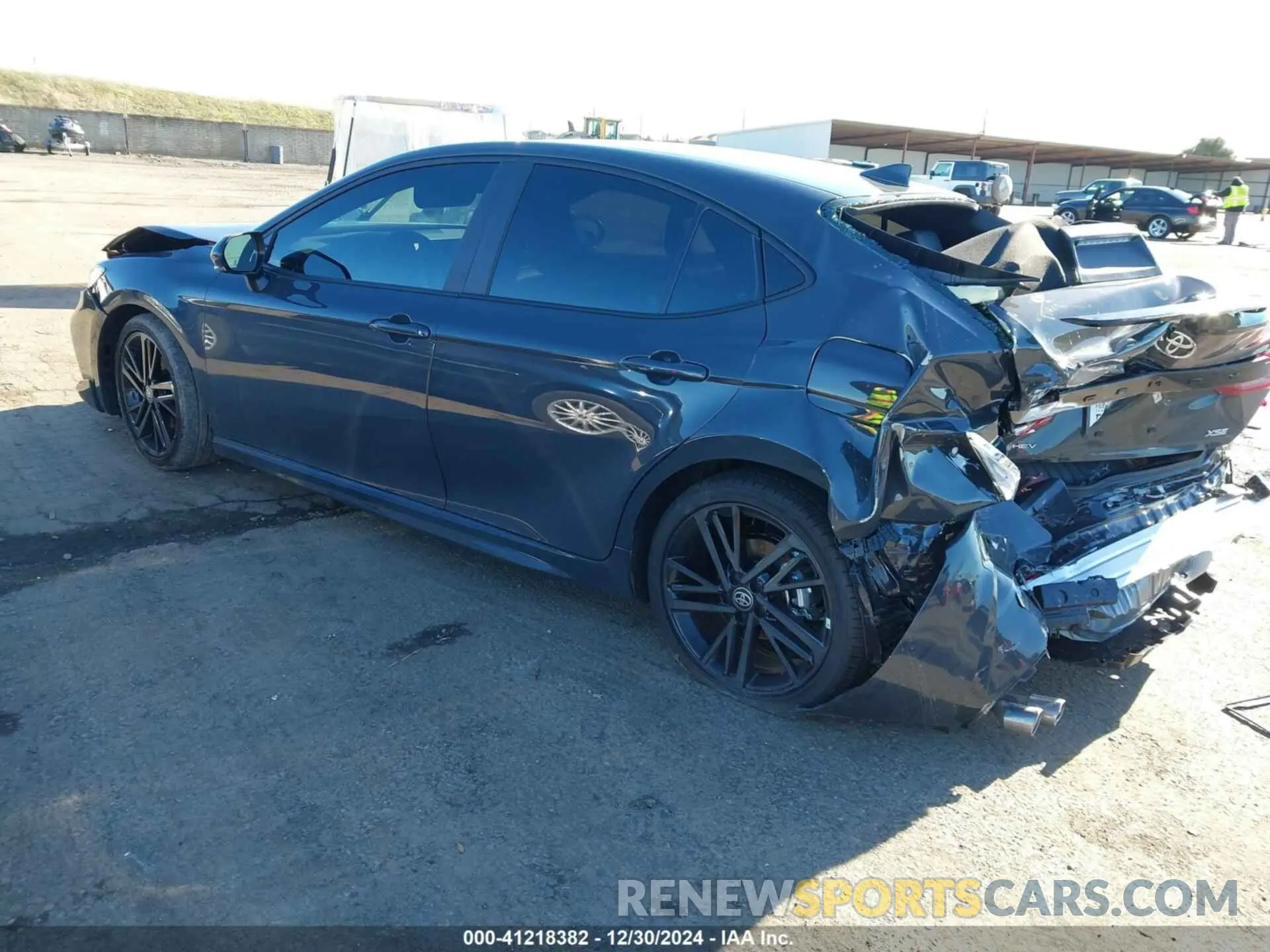 3 fotografías del automóvil dañado 4T1DAACK7SU073214 TOYOTA CAMRY 2025