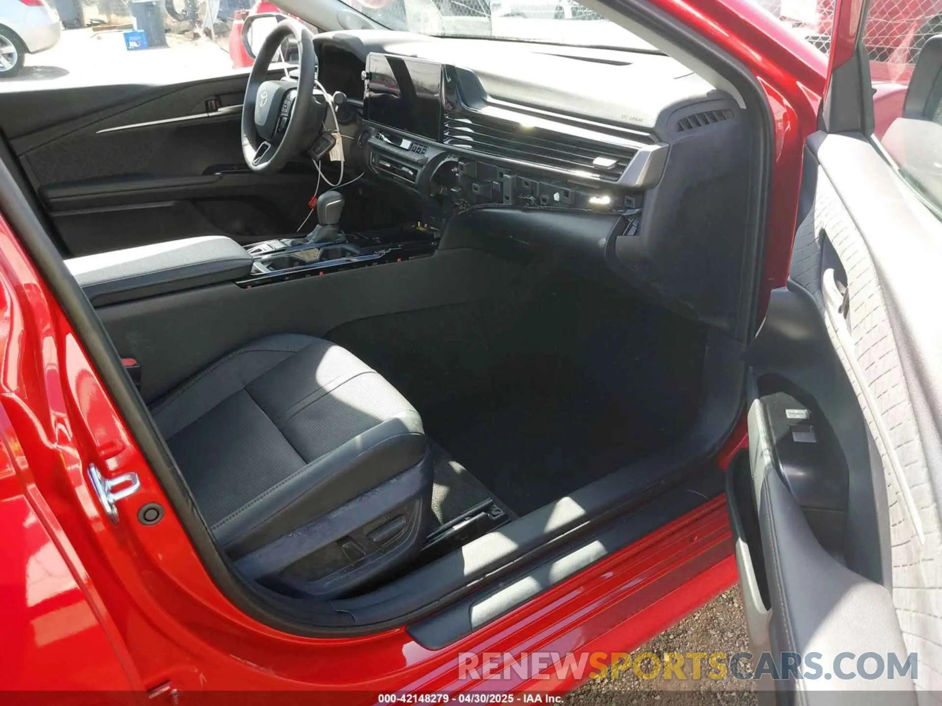 5 fotografías del automóvil dañado 4T1DAACK7SU074170 TOYOTA CAMRY 2025