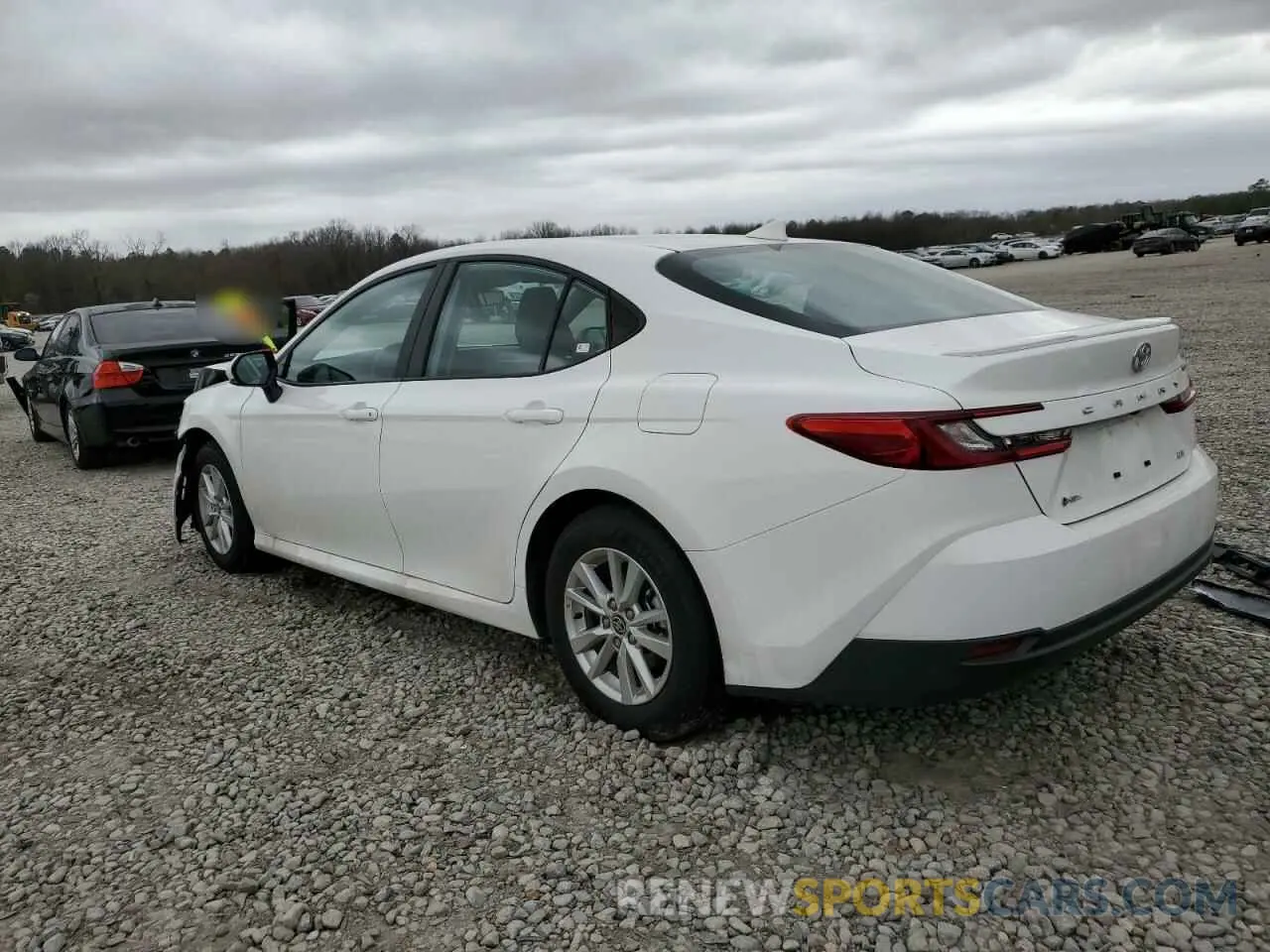 2 fotografías del automóvil dañado 4T1DAACK7SU083791 TOYOTA CAMRY 2025