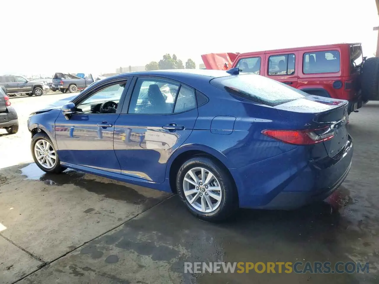 2 fotografías del automóvil dañado 4T1DAACK7SU099134 TOYOTA CAMRY 2025