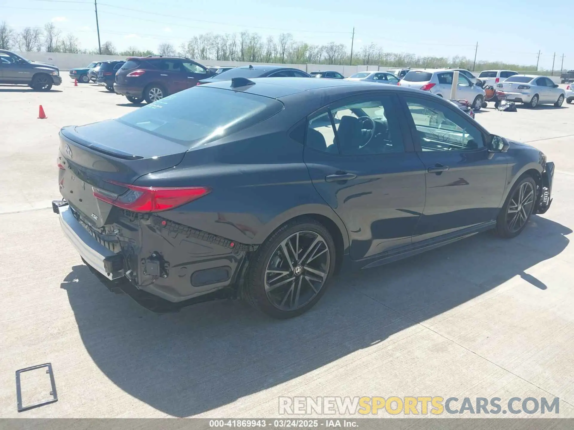 4 fotografías del automóvil dañado 4T1DAACK7SU109175 TOYOTA CAMRY 2025