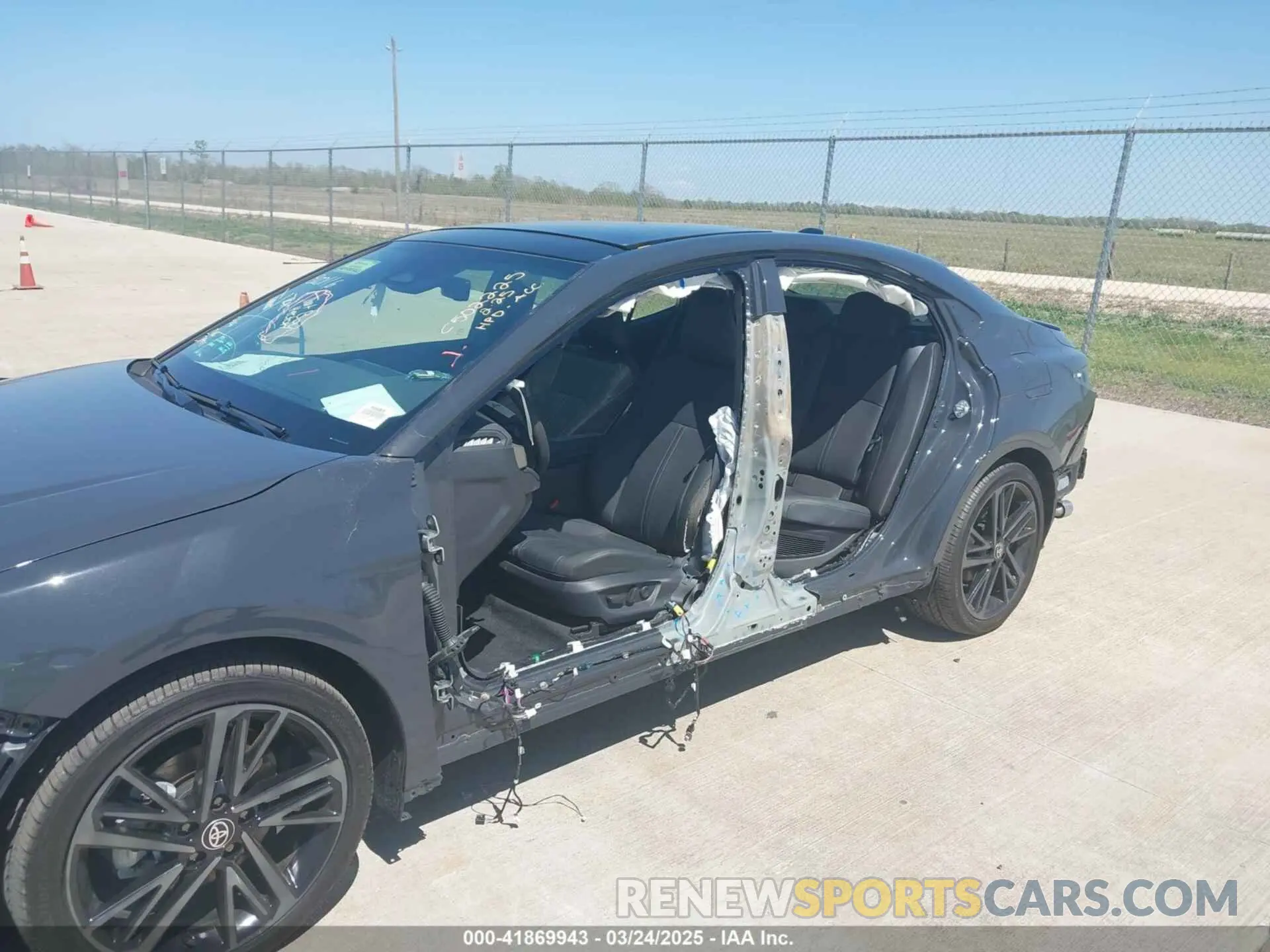 6 fotografías del automóvil dañado 4T1DAACK7SU109175 TOYOTA CAMRY 2025