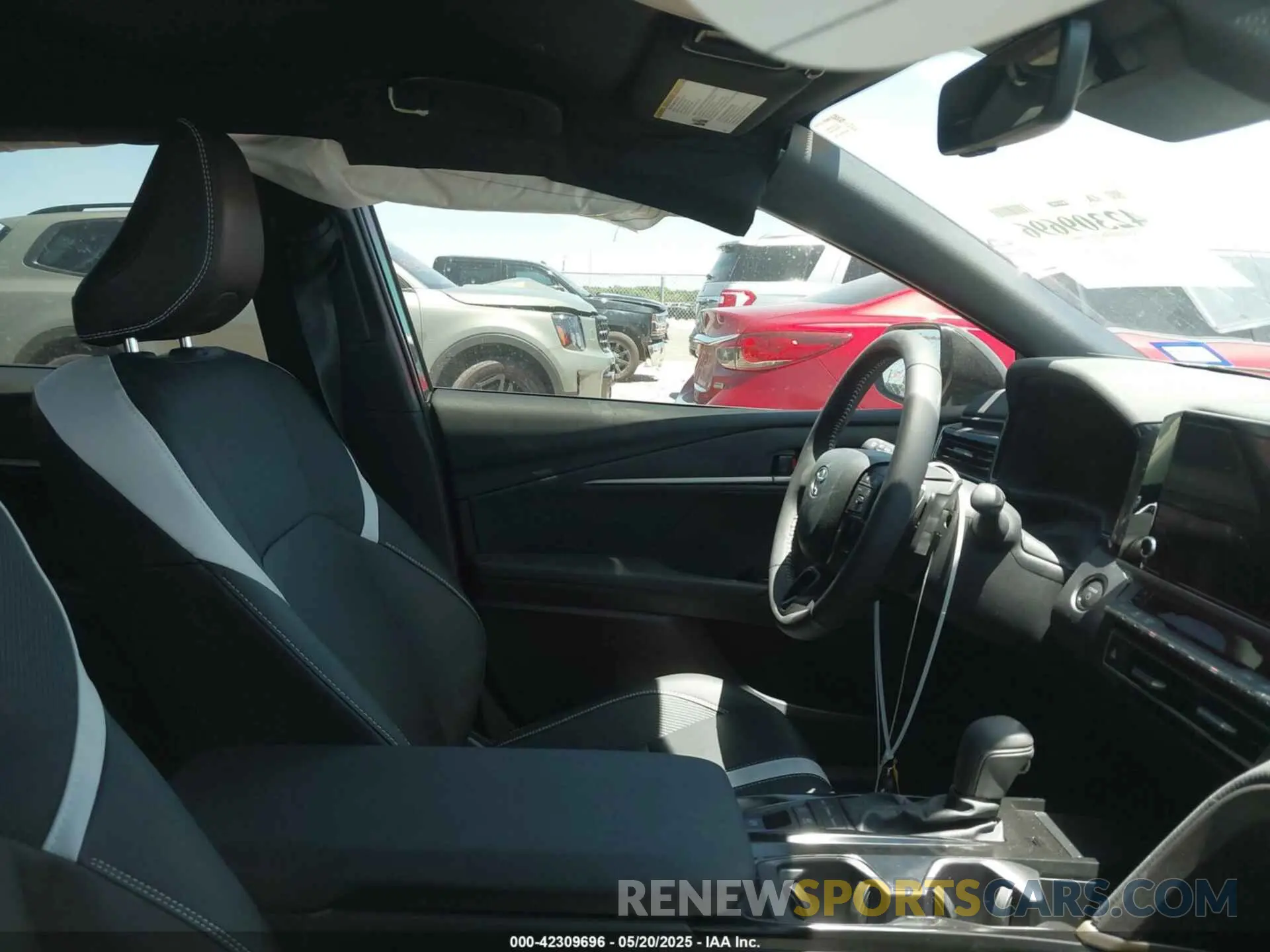 5 fotografías del automóvil dañado 4T1DAACK7SU109550 TOYOTA CAMRY 2025