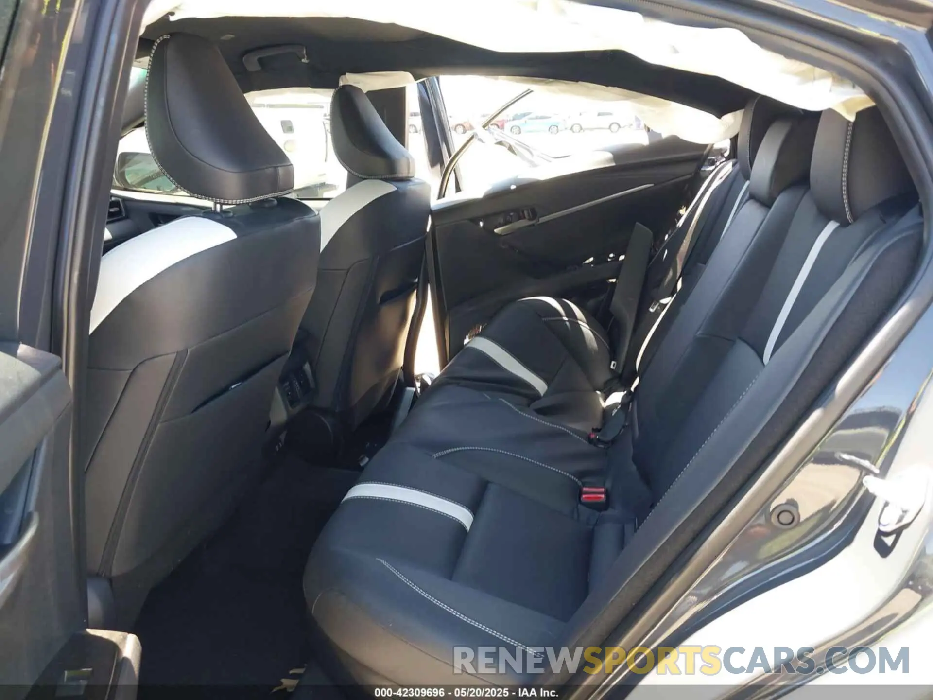 8 fotografías del automóvil dañado 4T1DAACK7SU109550 TOYOTA CAMRY 2025