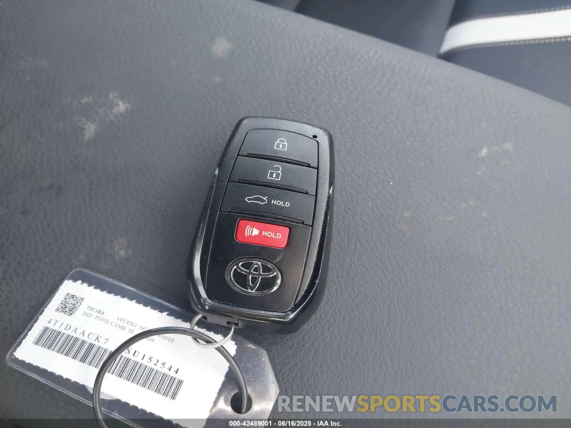 11 fotografías del automóvil dañado 4T1DAACK7SU152544 TOYOTA CAMRY 2025