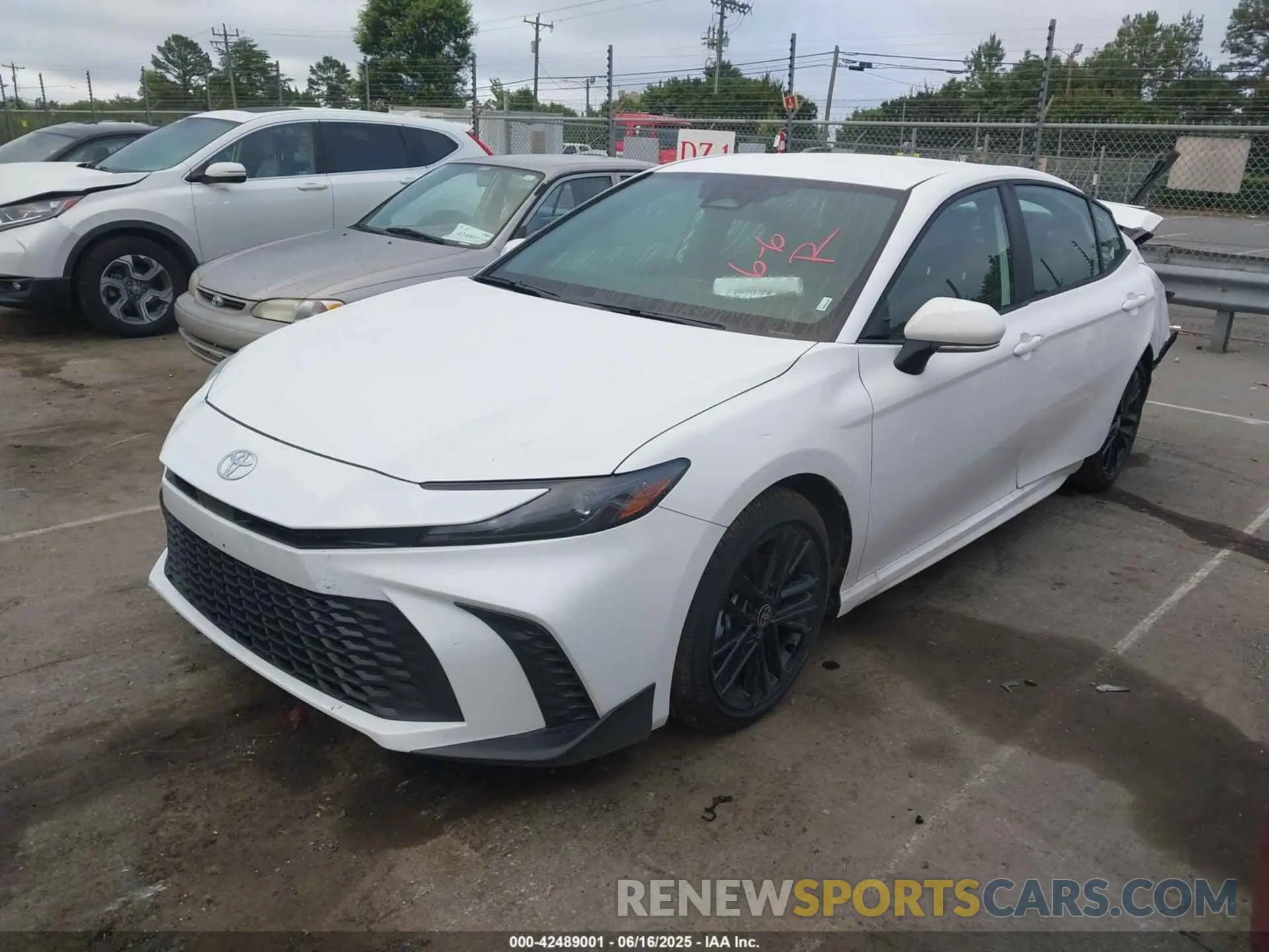 2 fotografías del automóvil dañado 4T1DAACK7SU152544 TOYOTA CAMRY 2025