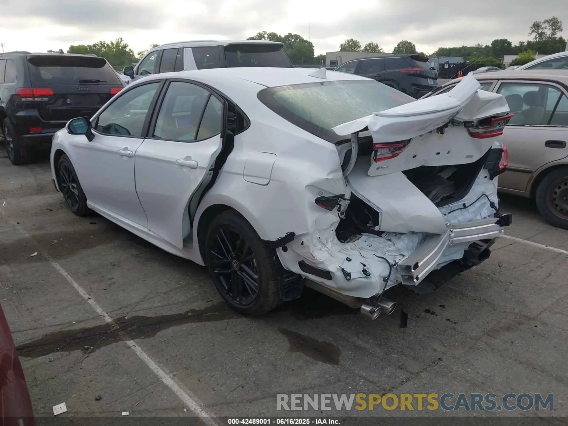 3 fotografías del automóvil dañado 4T1DAACK7SU152544 TOYOTA CAMRY 2025
