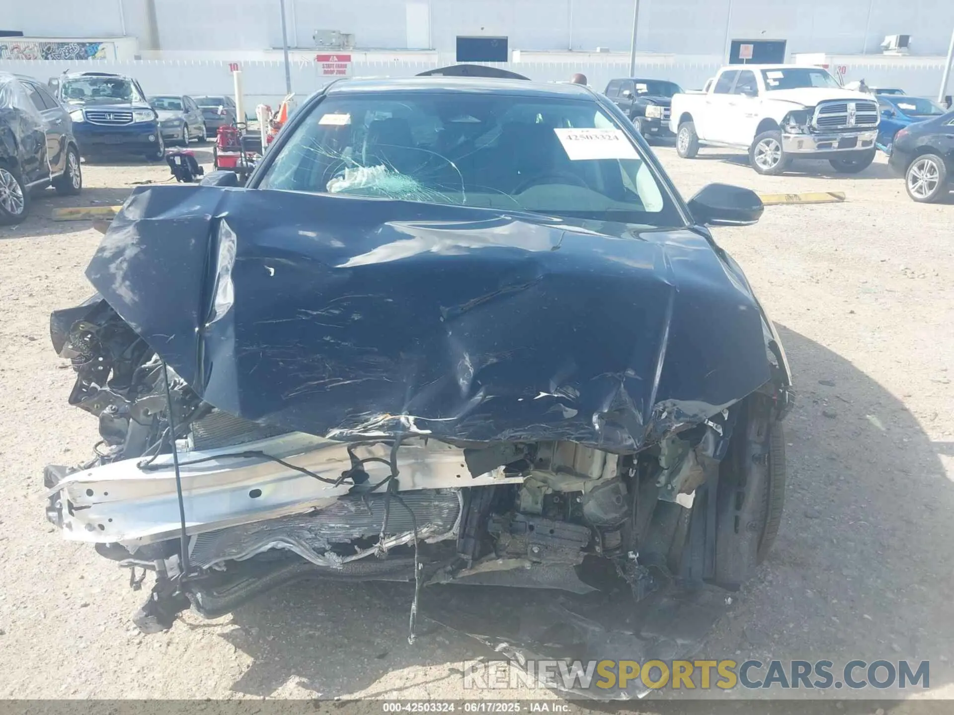12 fotografías del automóvil dañado 4T1DAACK7SU158358 TOYOTA CAMRY 2025