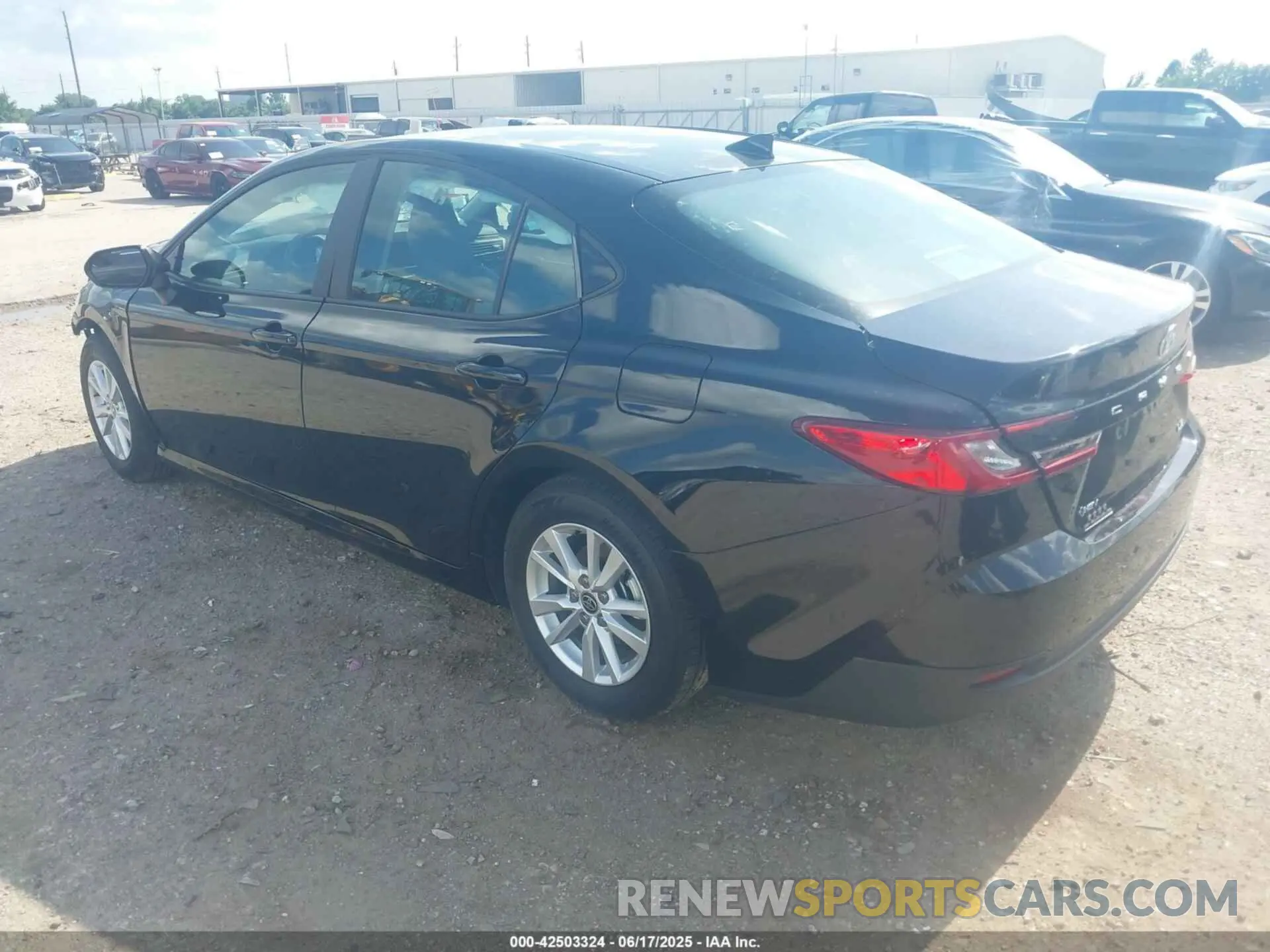 3 fotografías del automóvil dañado 4T1DAACK7SU158358 TOYOTA CAMRY 2025