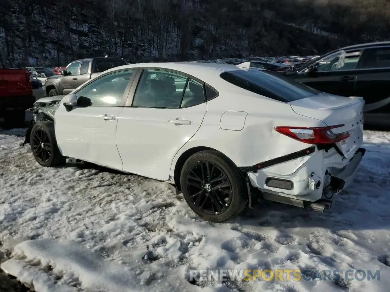 2 fotografías del automóvil dañado 4T1DAACK7SU507566 TOYOTA CAMRY 2025