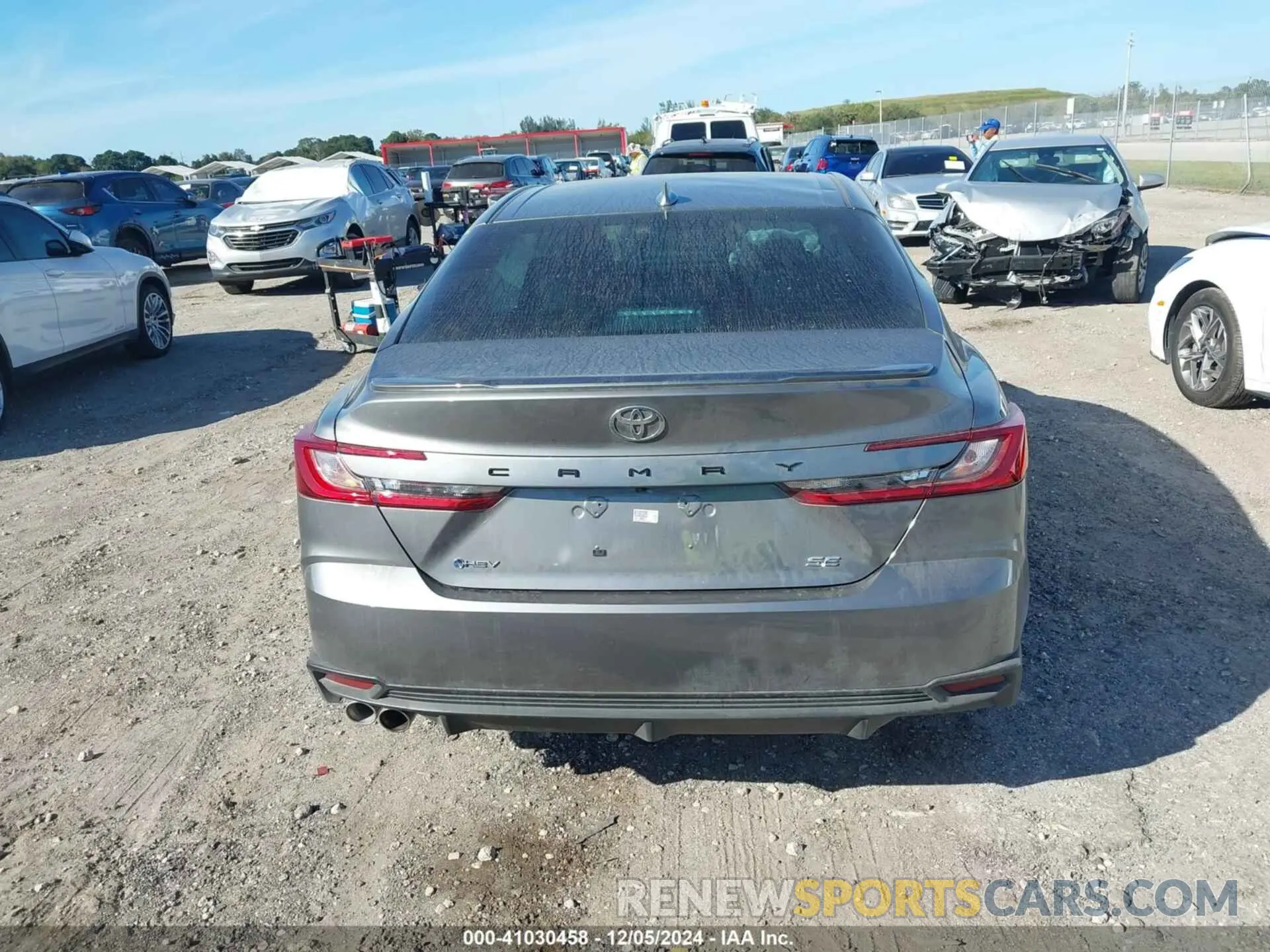 16 fotografías del automóvil dañado 4T1DAACK7SU516025 TOYOTA CAMRY 2025