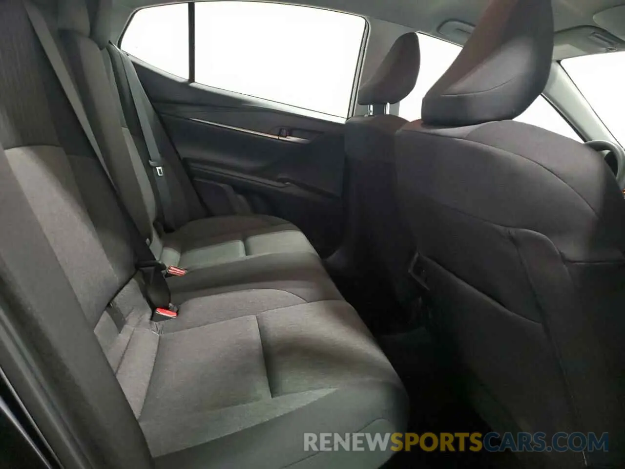 10 fotografías del automóvil dañado 4T1DAACK7SU519720 TOYOTA CAMRY 2025