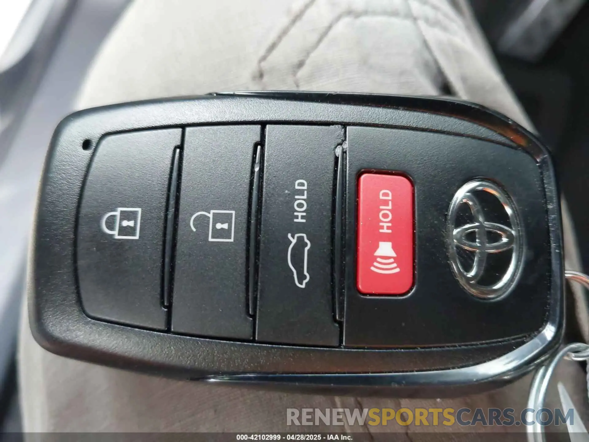 11 fotografías del automóvil dañado 4T1DAACK7SU522570 TOYOTA CAMRY 2025