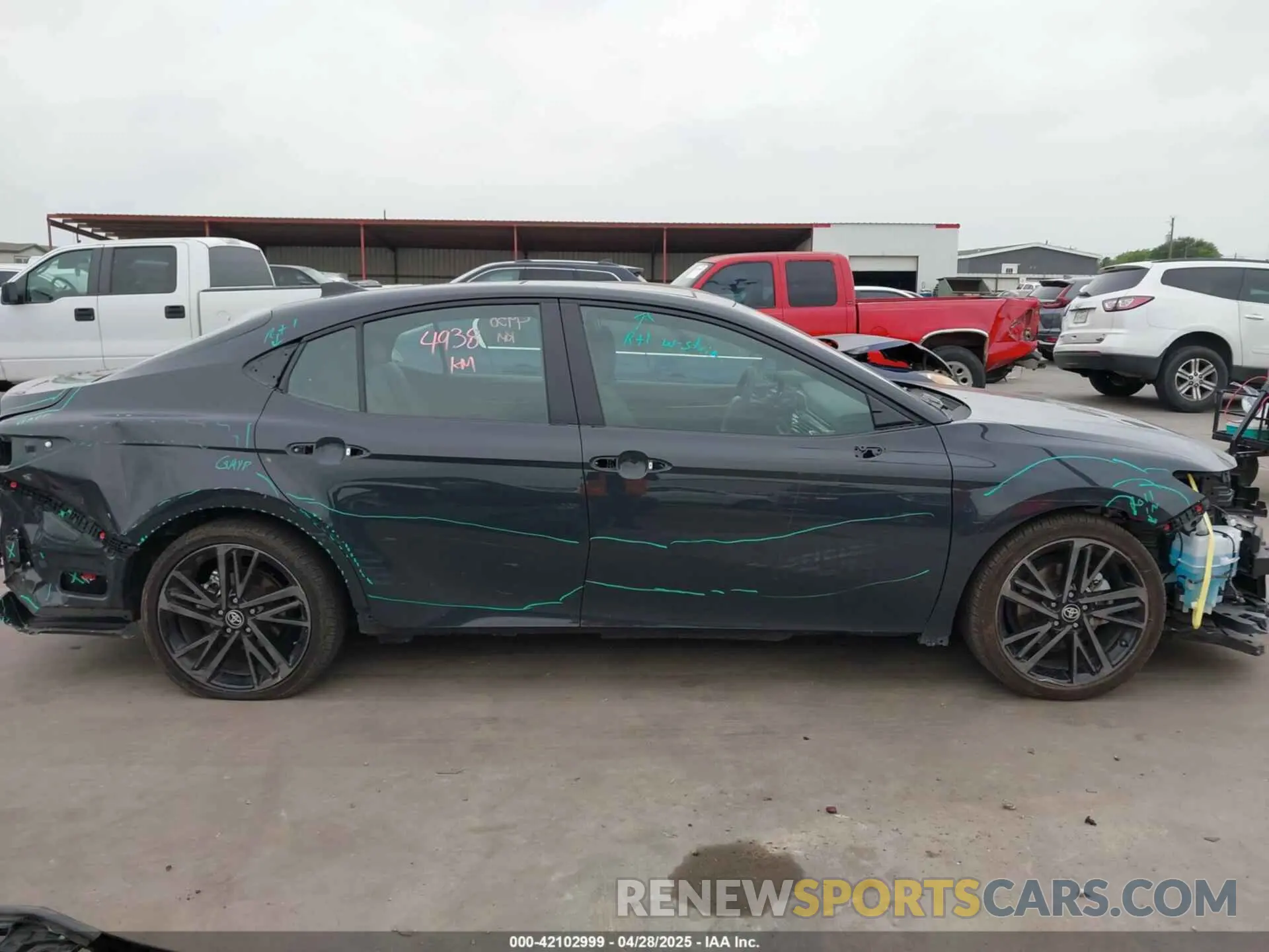 14 fotografías del automóvil dañado 4T1DAACK7SU522570 TOYOTA CAMRY 2025