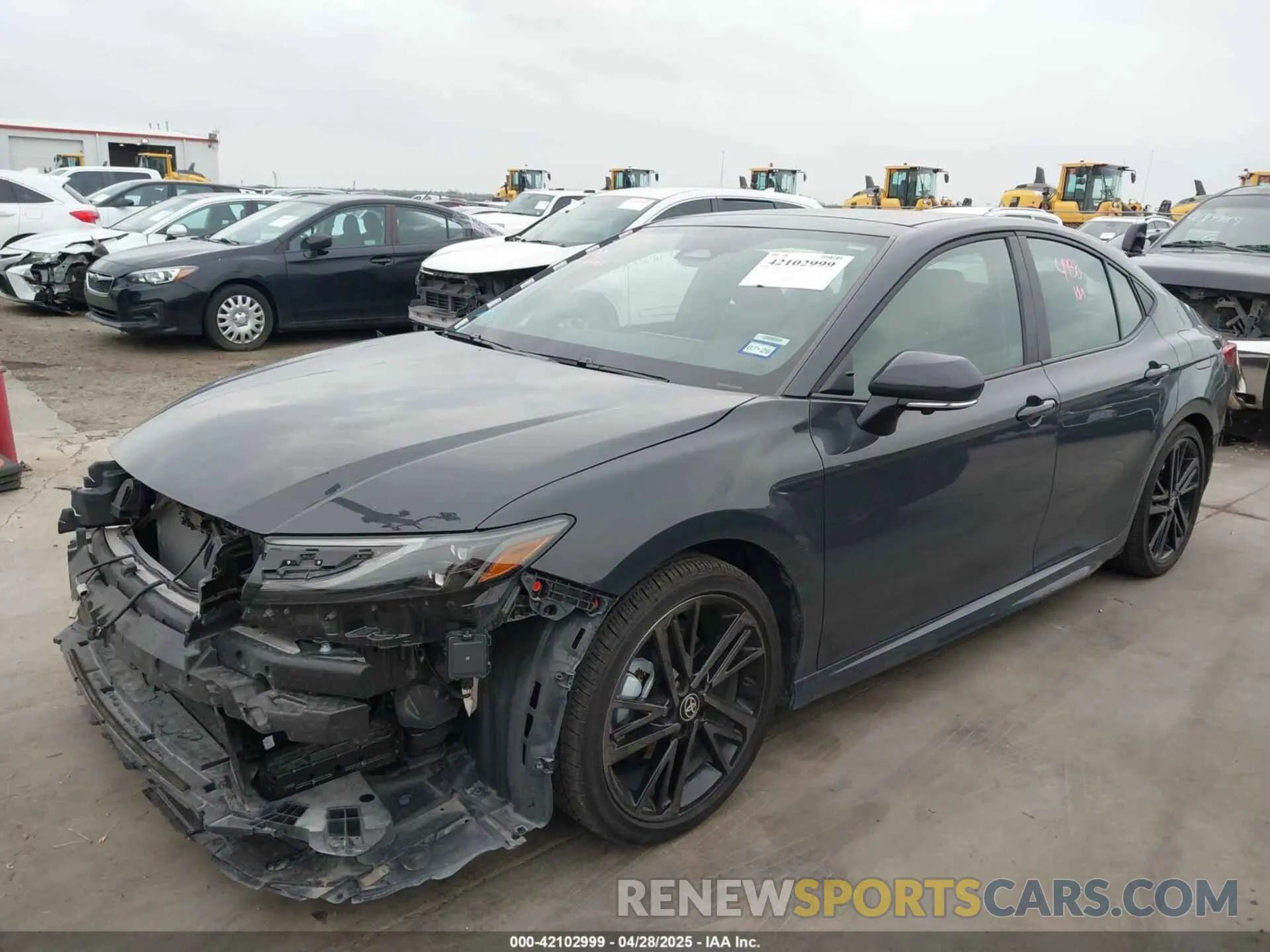 2 fotografías del automóvil dañado 4T1DAACK7SU522570 TOYOTA CAMRY 2025