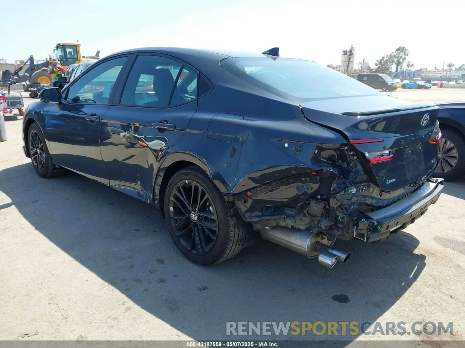 3 fotografías del automóvil dañado 4T1DAACK7SU531768 TOYOTA CAMRY 2025