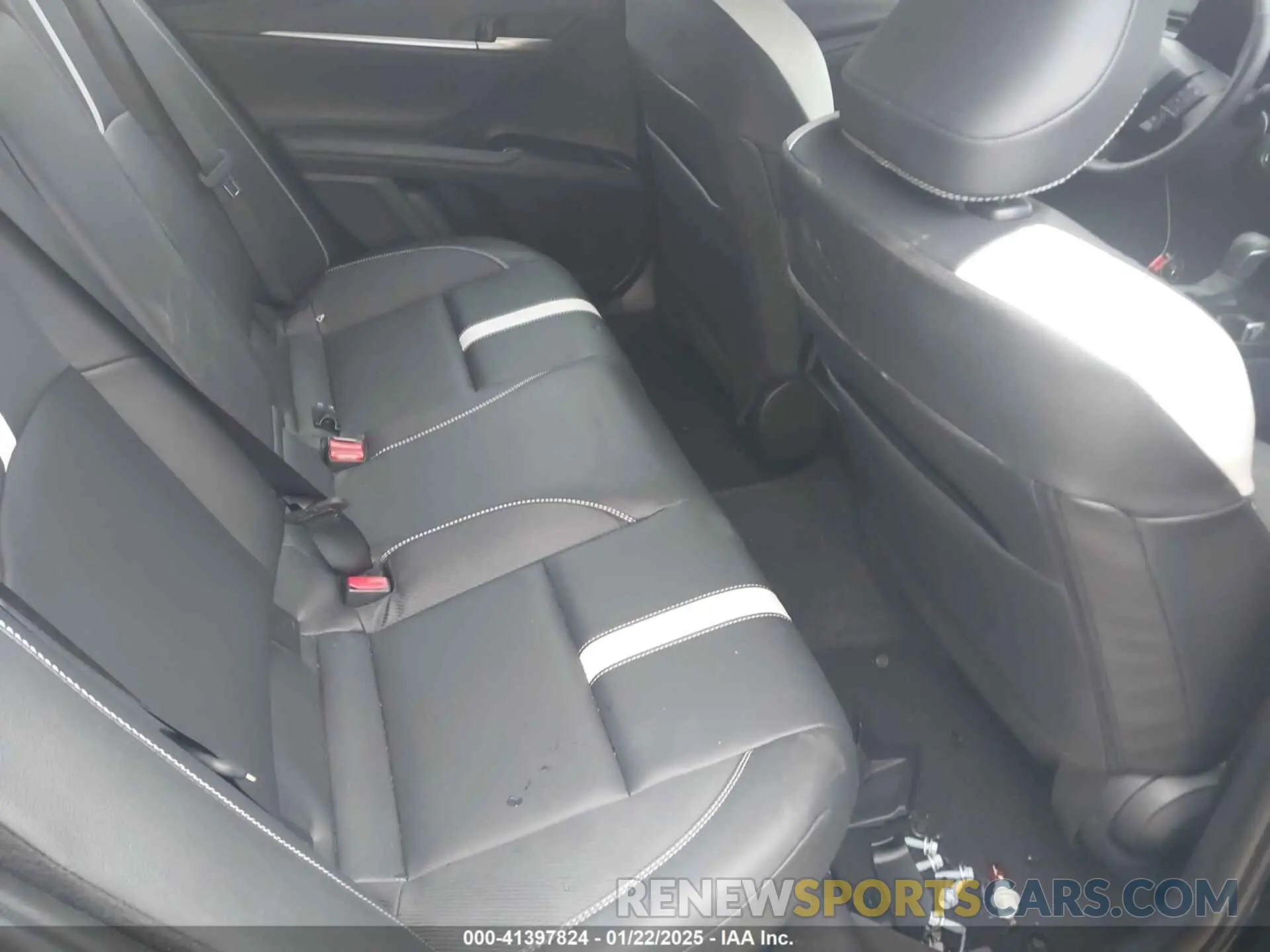 8 fotografías del automóvil dañado 4T1DAACK7SU538686 TOYOTA CAMRY 2025