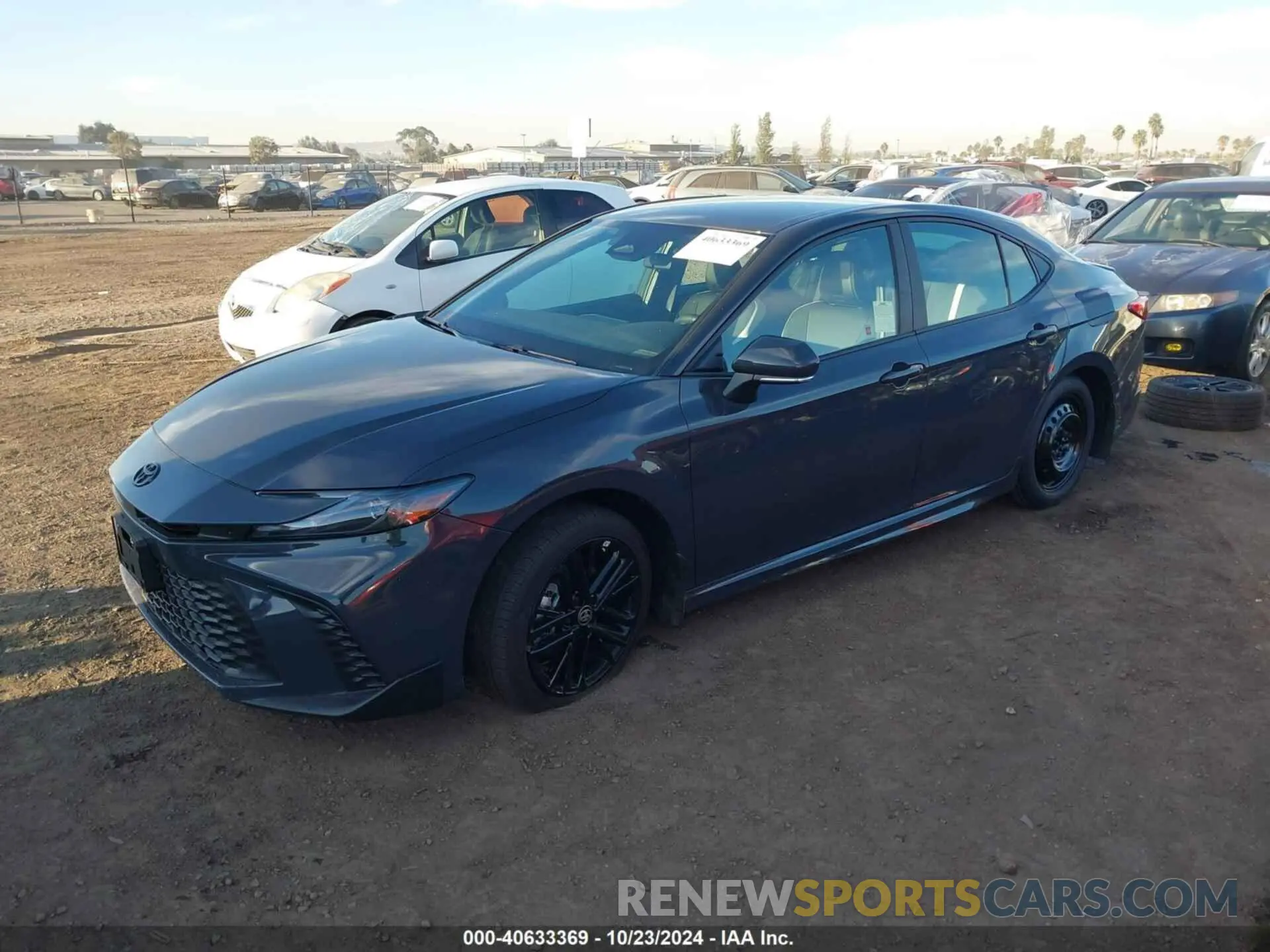 2 fotografías del automóvil dañado 4T1DAACK7SU541121 TOYOTA CAMRY 2025