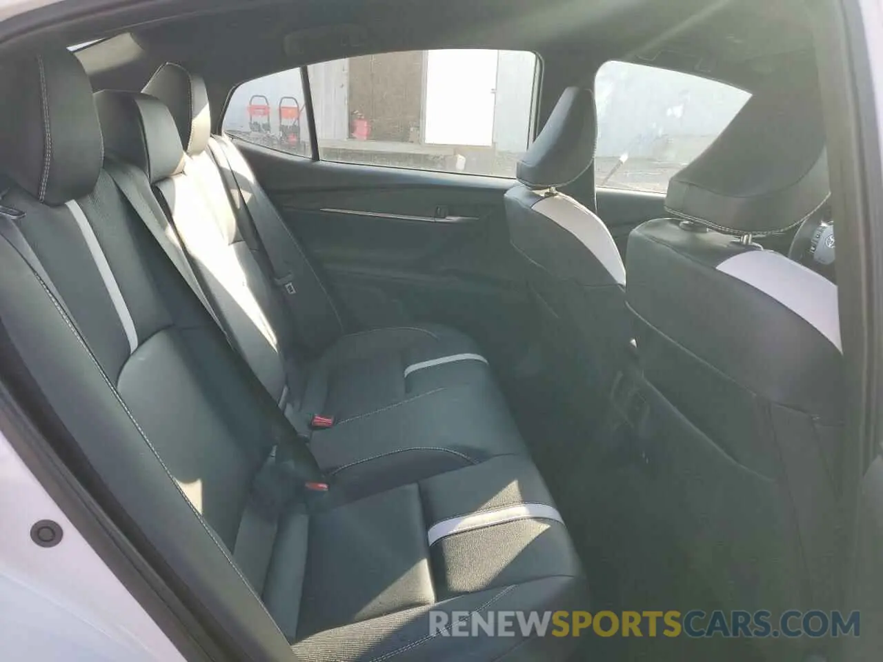 10 fotografías del automóvil dañado 4T1DAACK7SU543631 TOYOTA CAMRY 2025