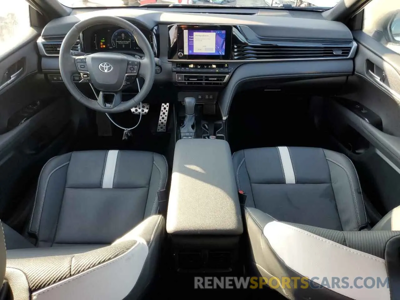 8 fotografías del automóvil dañado 4T1DAACK7SU543631 TOYOTA CAMRY 2025