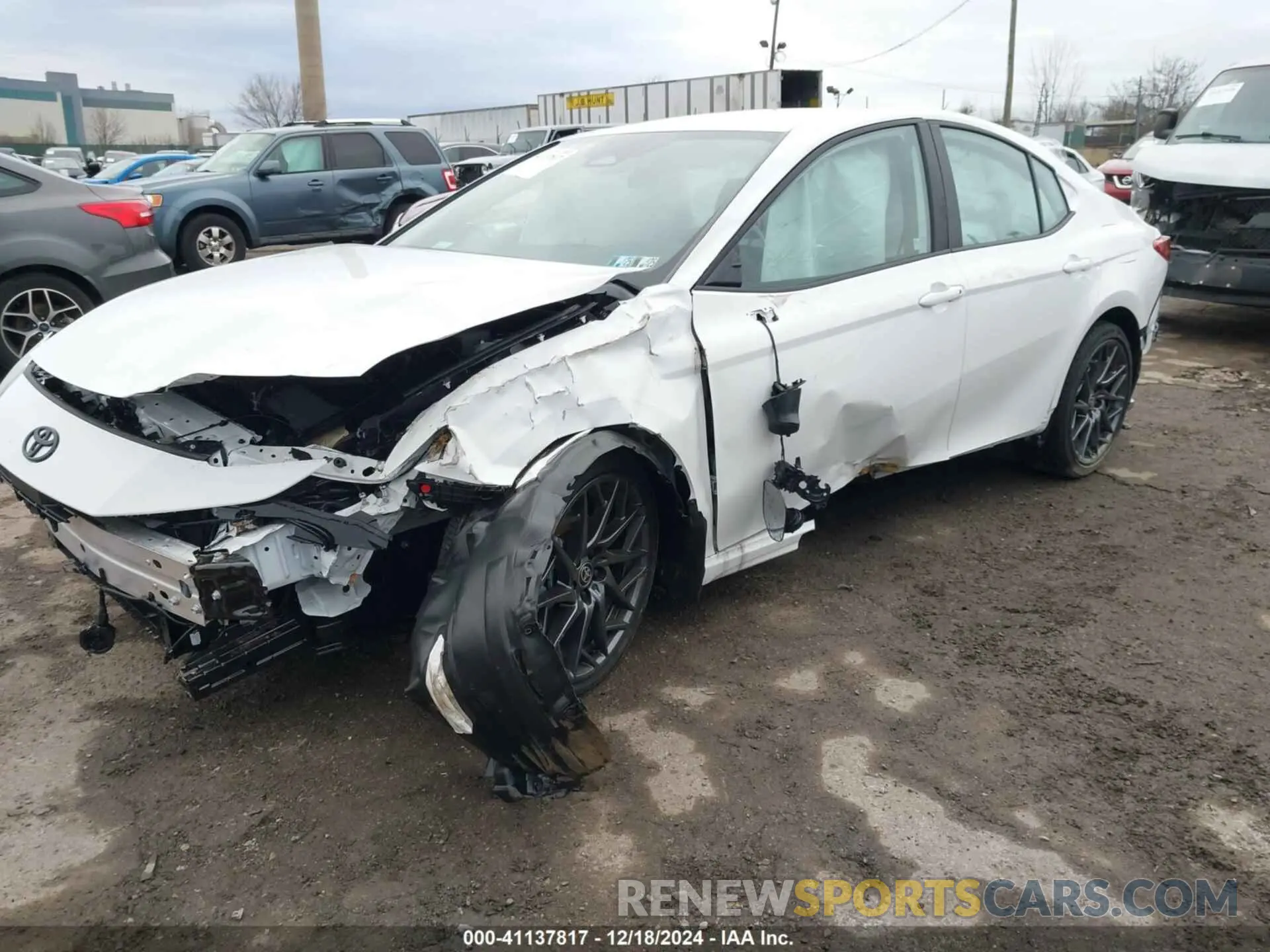 2 fotografías del automóvil dañado 4T1DAACK7SU546173 TOYOTA CAMRY 2025