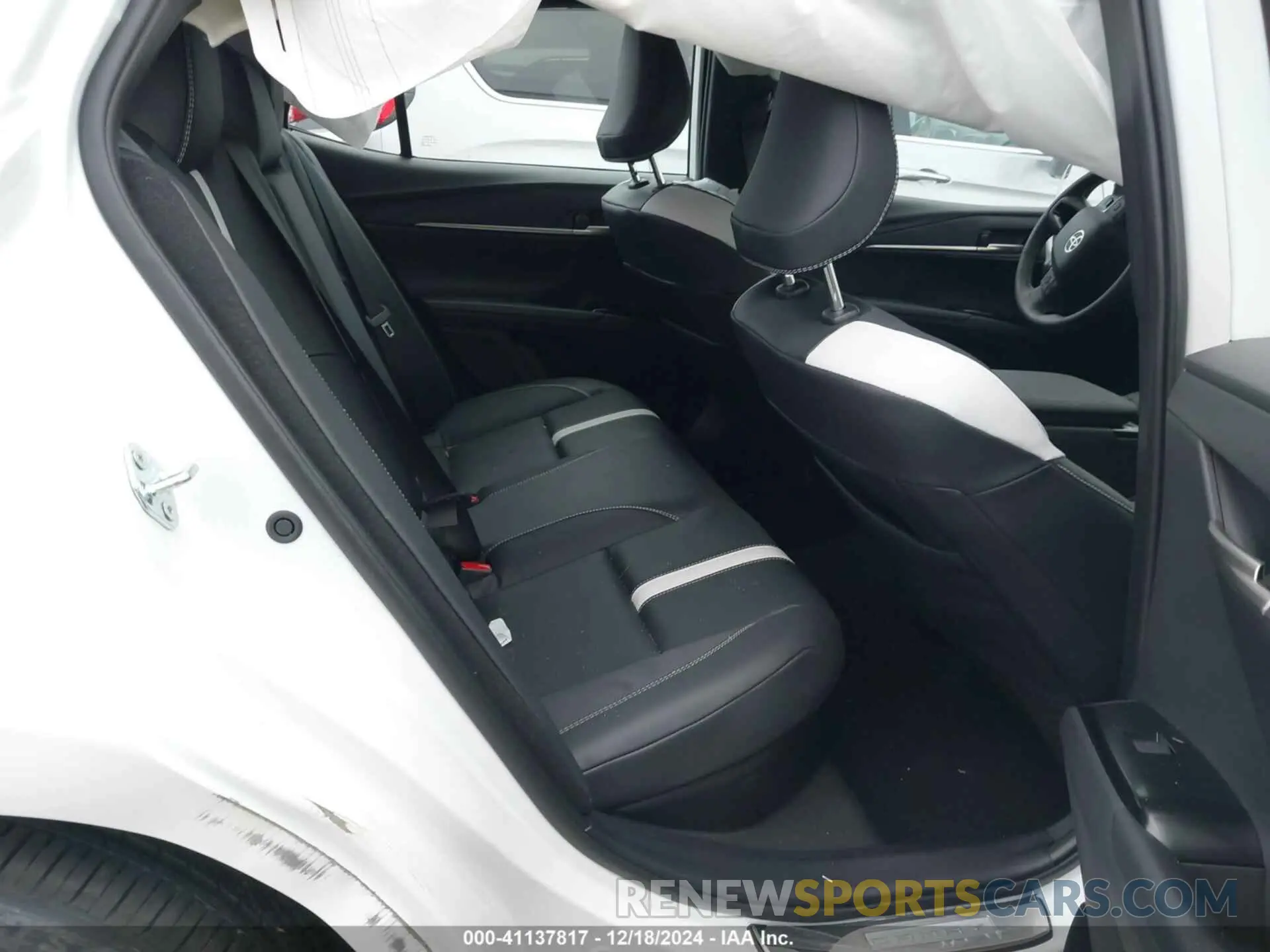 8 fotografías del automóvil dañado 4T1DAACK7SU546173 TOYOTA CAMRY 2025
