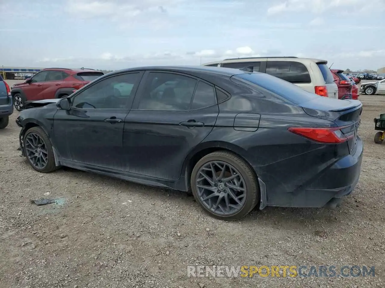 2 fotografías del automóvil dañado 4T1DAACK7SU556301 TOYOTA CAMRY 2025