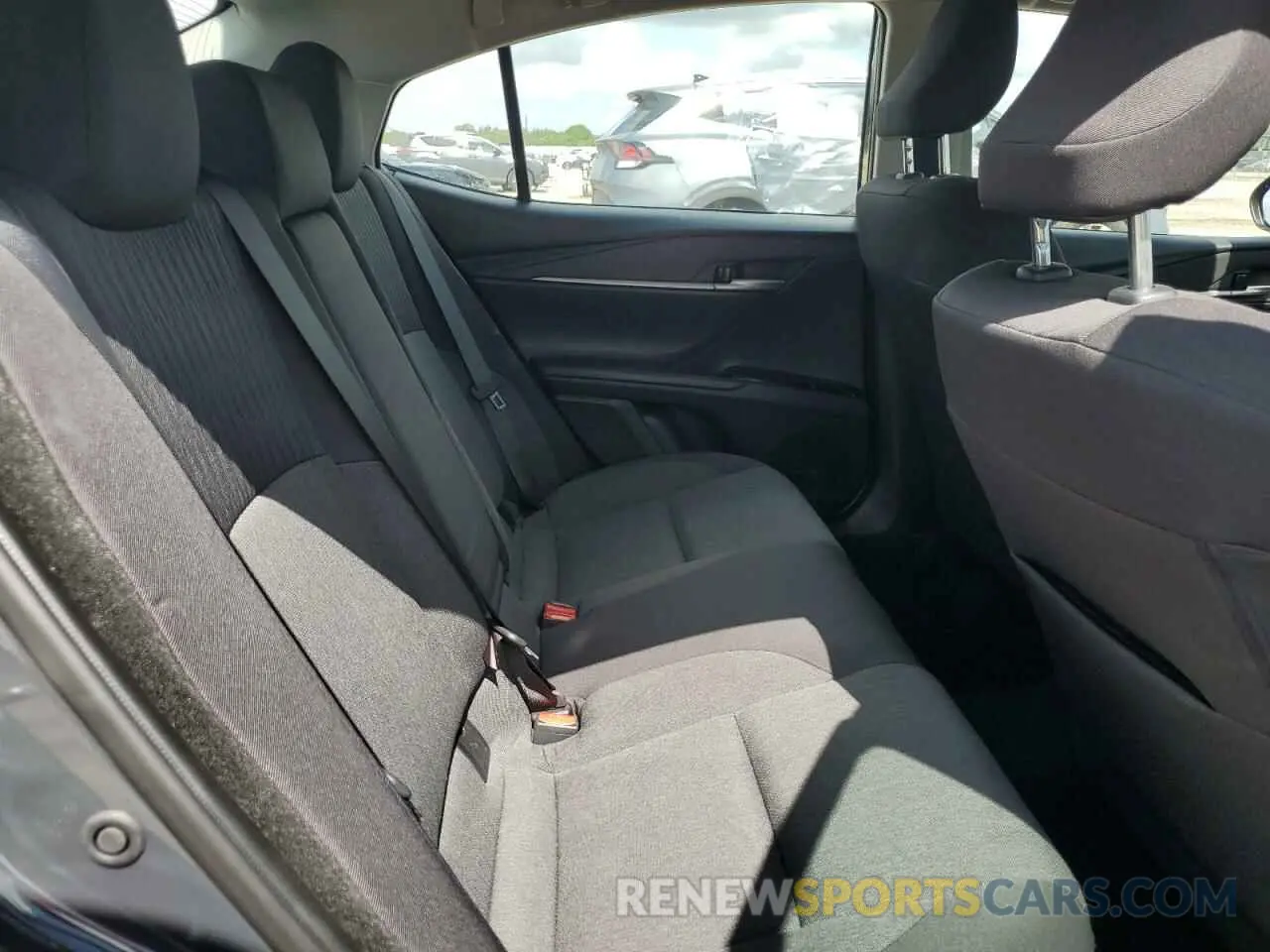 10 fotografías del automóvil dañado 4T1DAACK7SU556332 TOYOTA CAMRY 2025