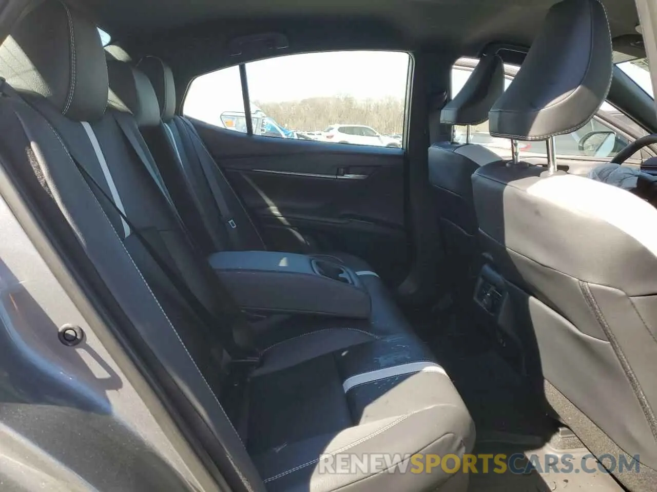 10 fotografías del automóvil dañado 4T1DAACK7SU558968 TOYOTA CAMRY 2025