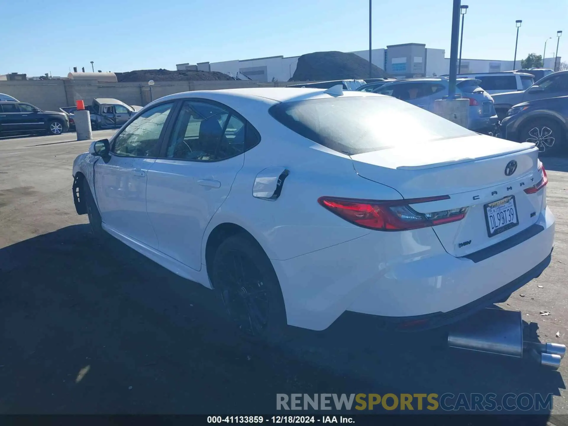 3 fotografías del automóvil dañado 4T1DAACK7SU560624 TOYOTA CAMRY 2025