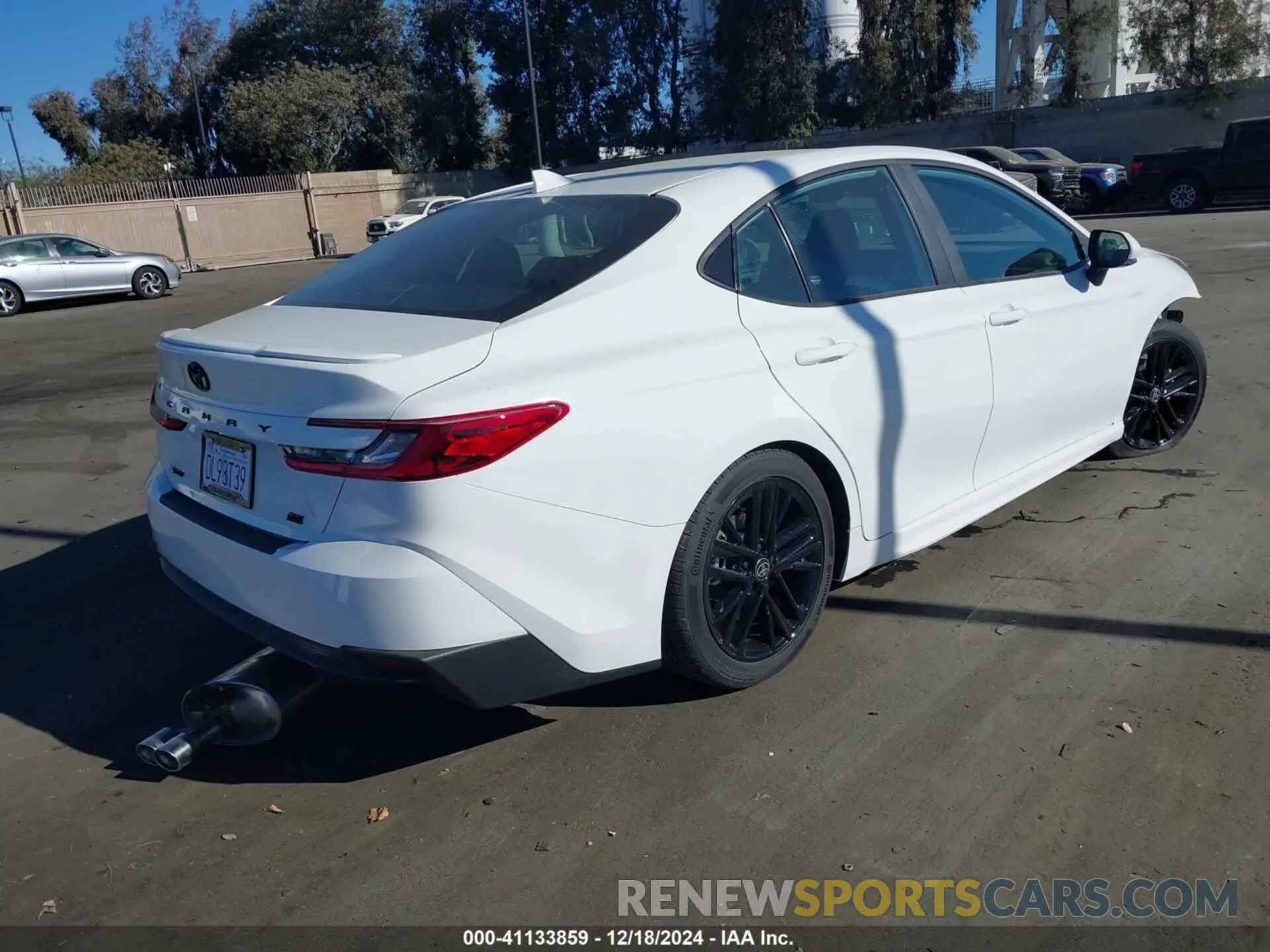 4 fotografías del automóvil dañado 4T1DAACK7SU560624 TOYOTA CAMRY 2025