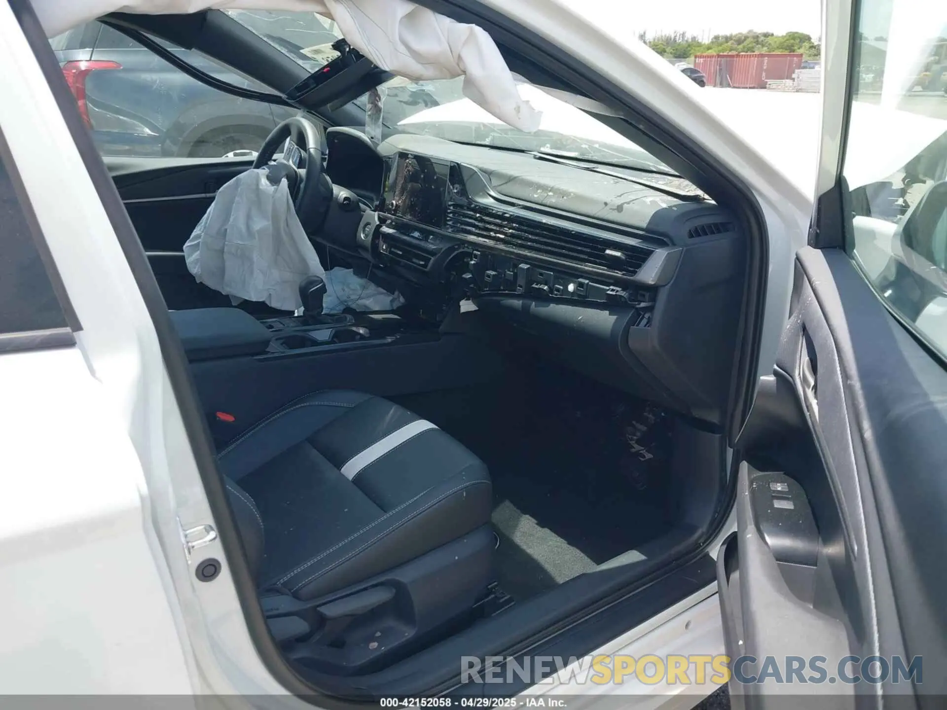 5 fotografías del automóvil dañado 4T1DAACK8SU008033 TOYOTA CAMRY 2025