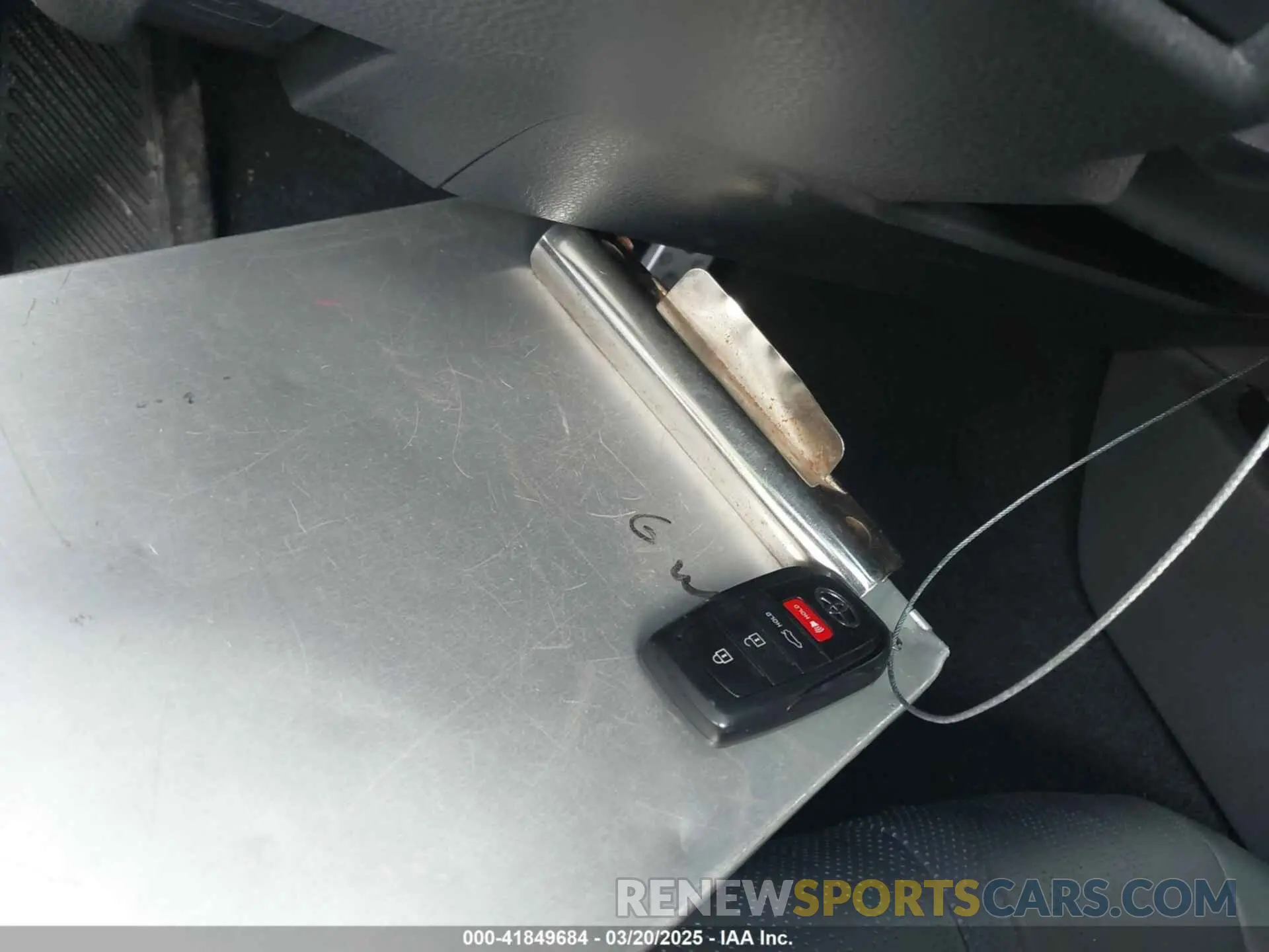 11 fotografías del automóvil dañado 4T1DAACK8SU011479 TOYOTA CAMRY 2025