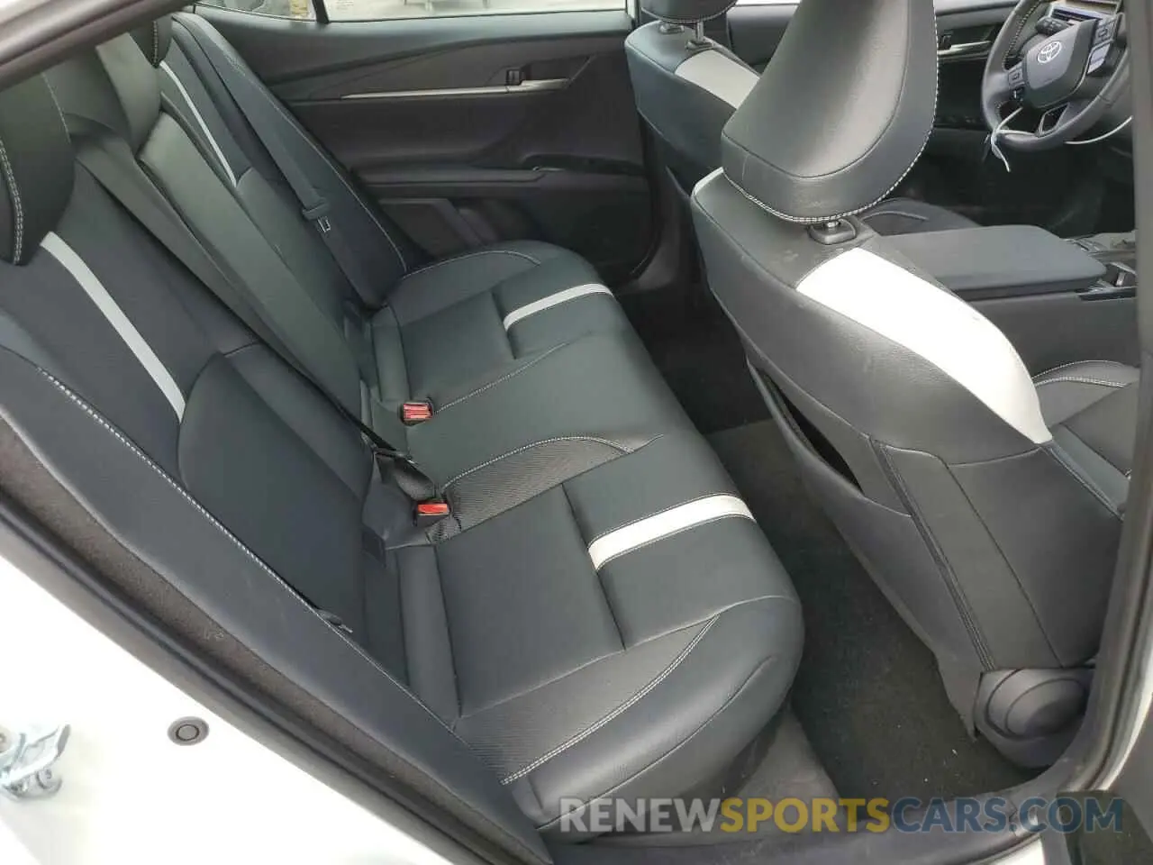 10 fotografías del automóvil dañado 4T1DAACK8SU021042 TOYOTA CAMRY 2025