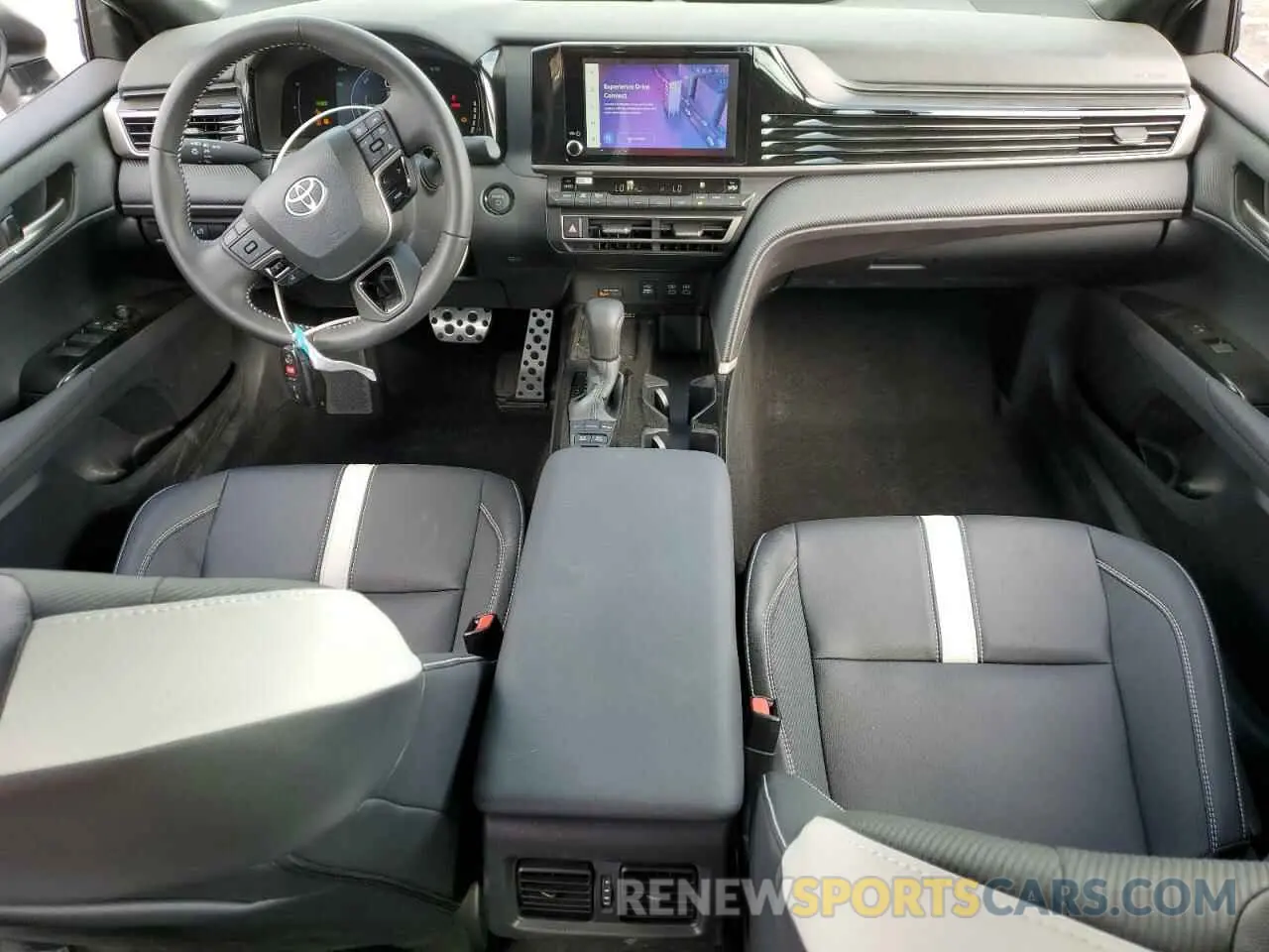 8 fotografías del automóvil dañado 4T1DAACK8SU021042 TOYOTA CAMRY 2025