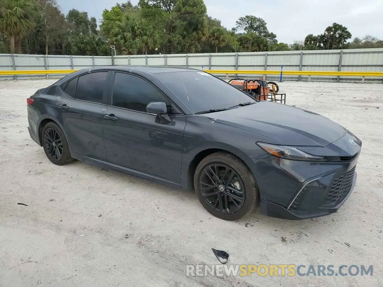 4 fotografías del automóvil dañado 4T1DAACK8SU029187 TOYOTA CAMRY 2025