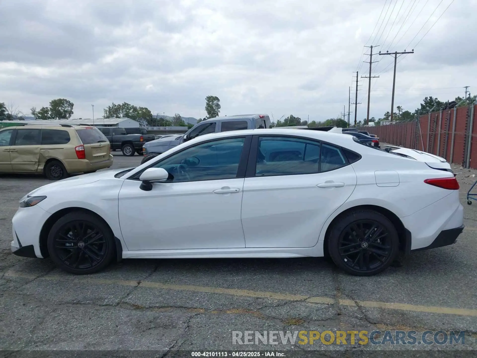 14 fotografías del automóvil dañado 4T1DAACK8SU030954 TOYOTA CAMRY 2025