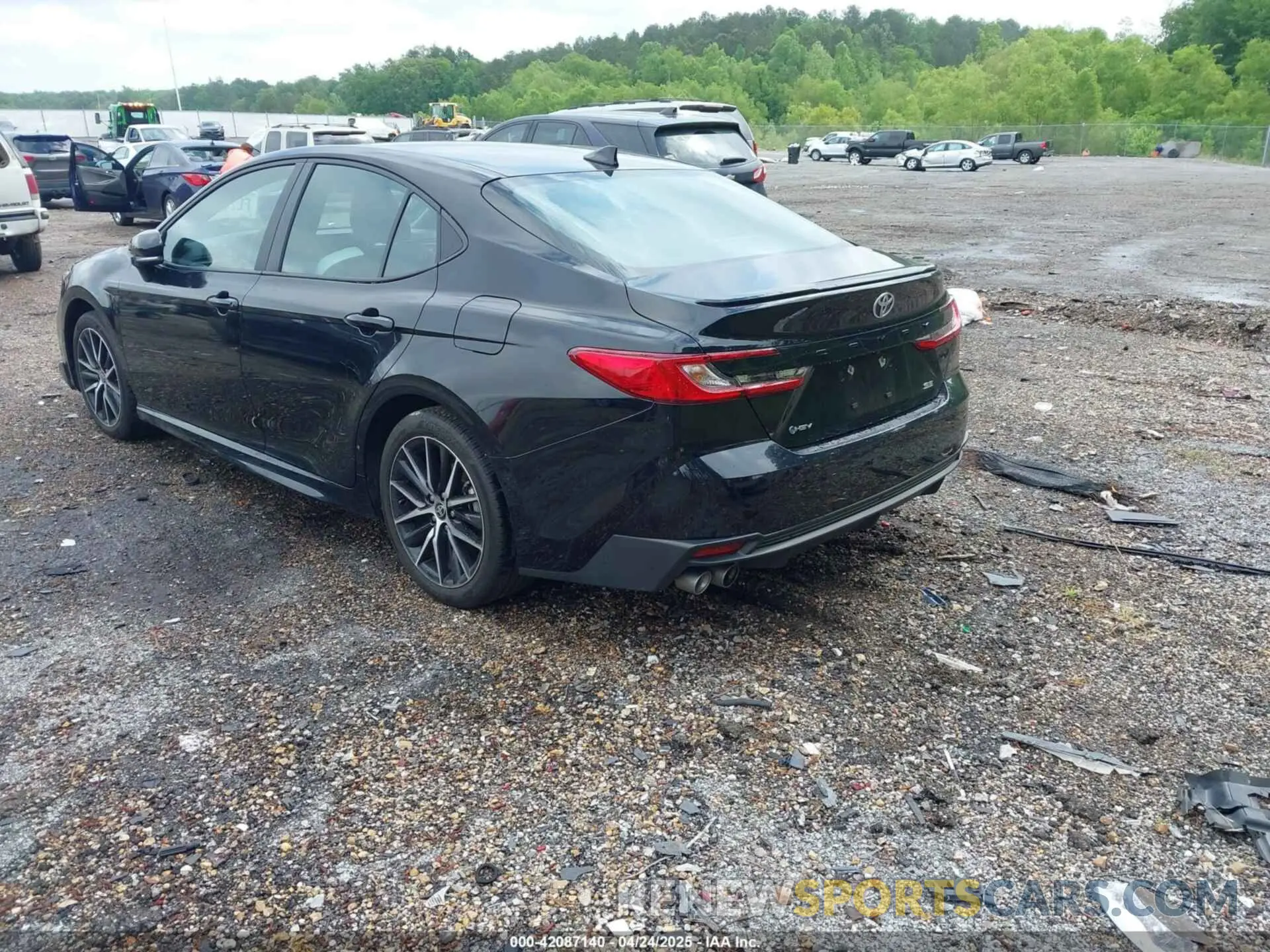 3 fotografías del automóvil dañado 4T1DAACK8SU038360 TOYOTA CAMRY 2025