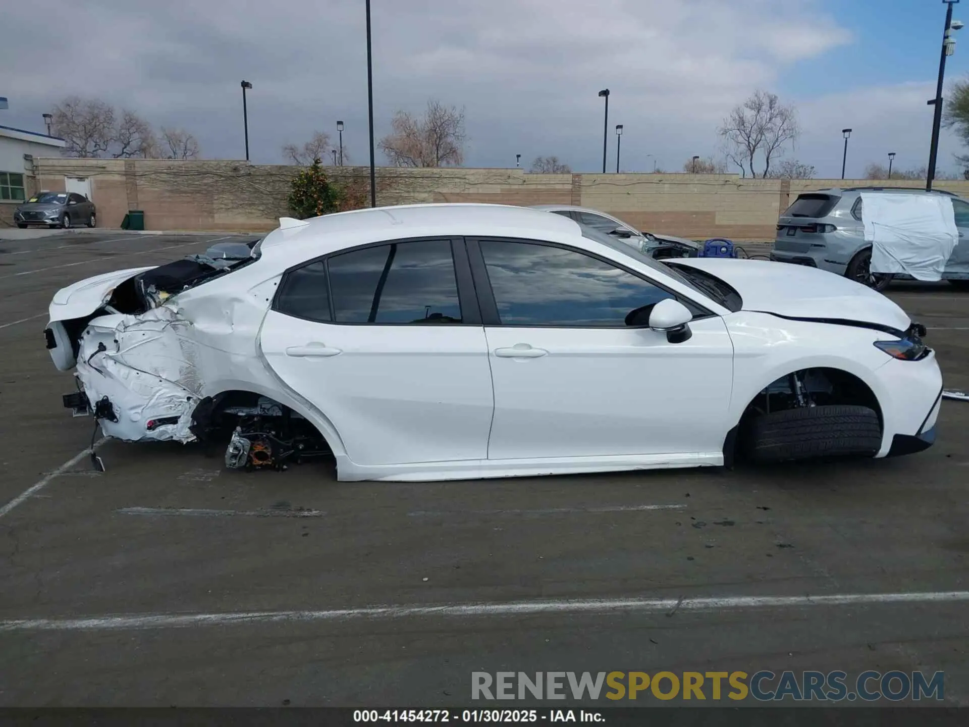 14 fotografías del automóvil dañado 4T1DAACK8SU042036 TOYOTA CAMRY 2025
