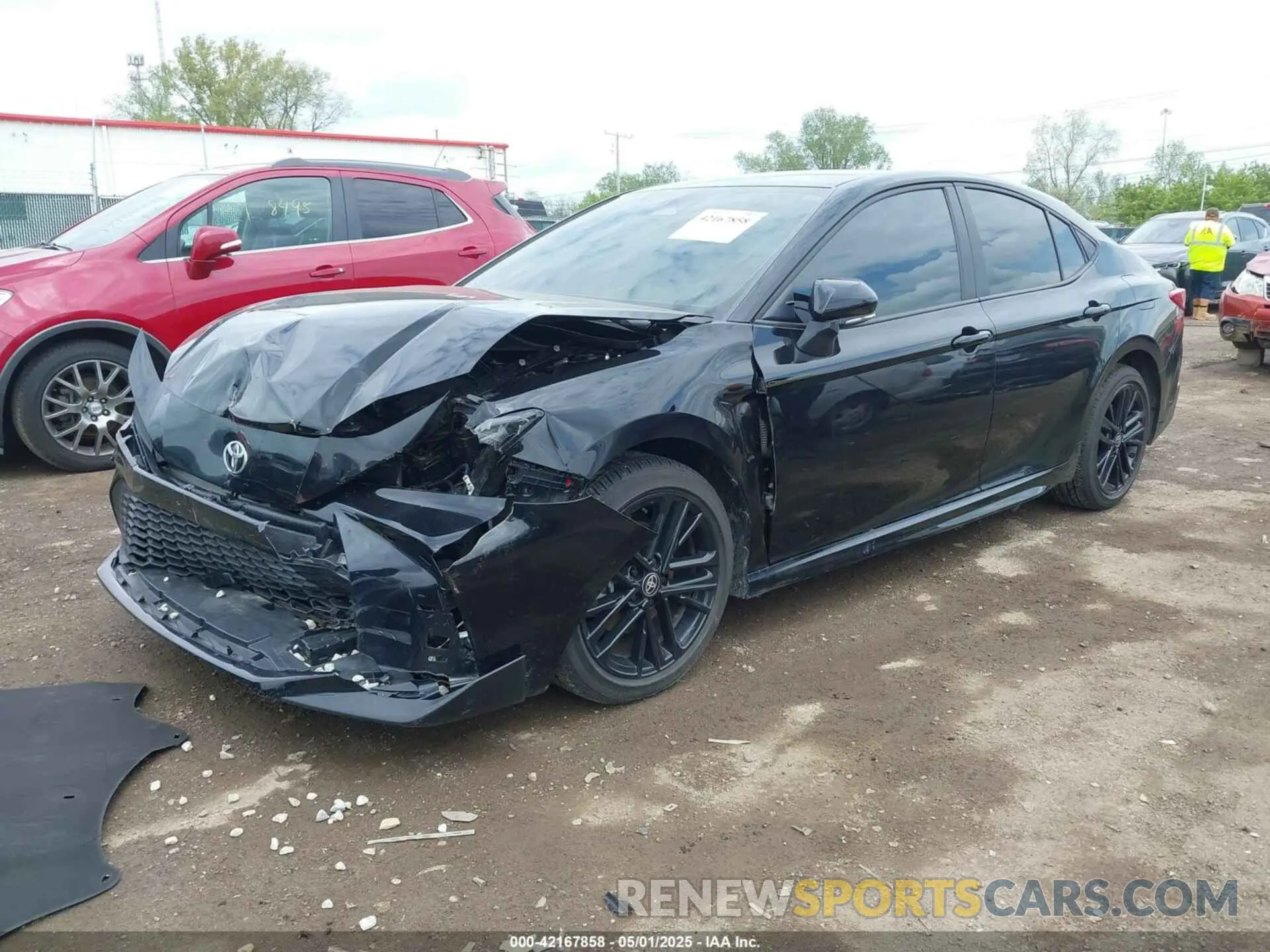 2 fotografías del automóvil dañado 4T1DAACK8SU043669 TOYOTA CAMRY 2025