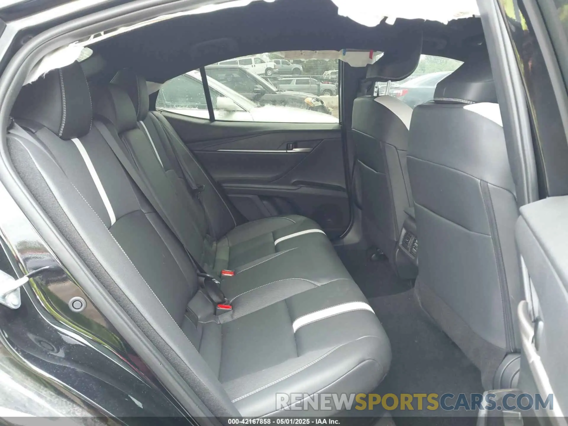 8 fotografías del automóvil dañado 4T1DAACK8SU043669 TOYOTA CAMRY 2025