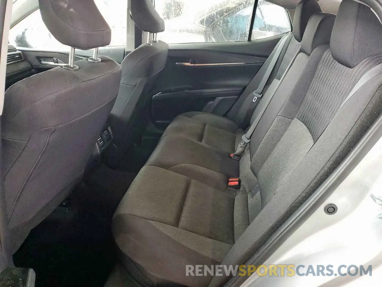 10 fotografías del automóvil dañado 4T1DAACK8SU056325 TOYOTA CAMRY 2025