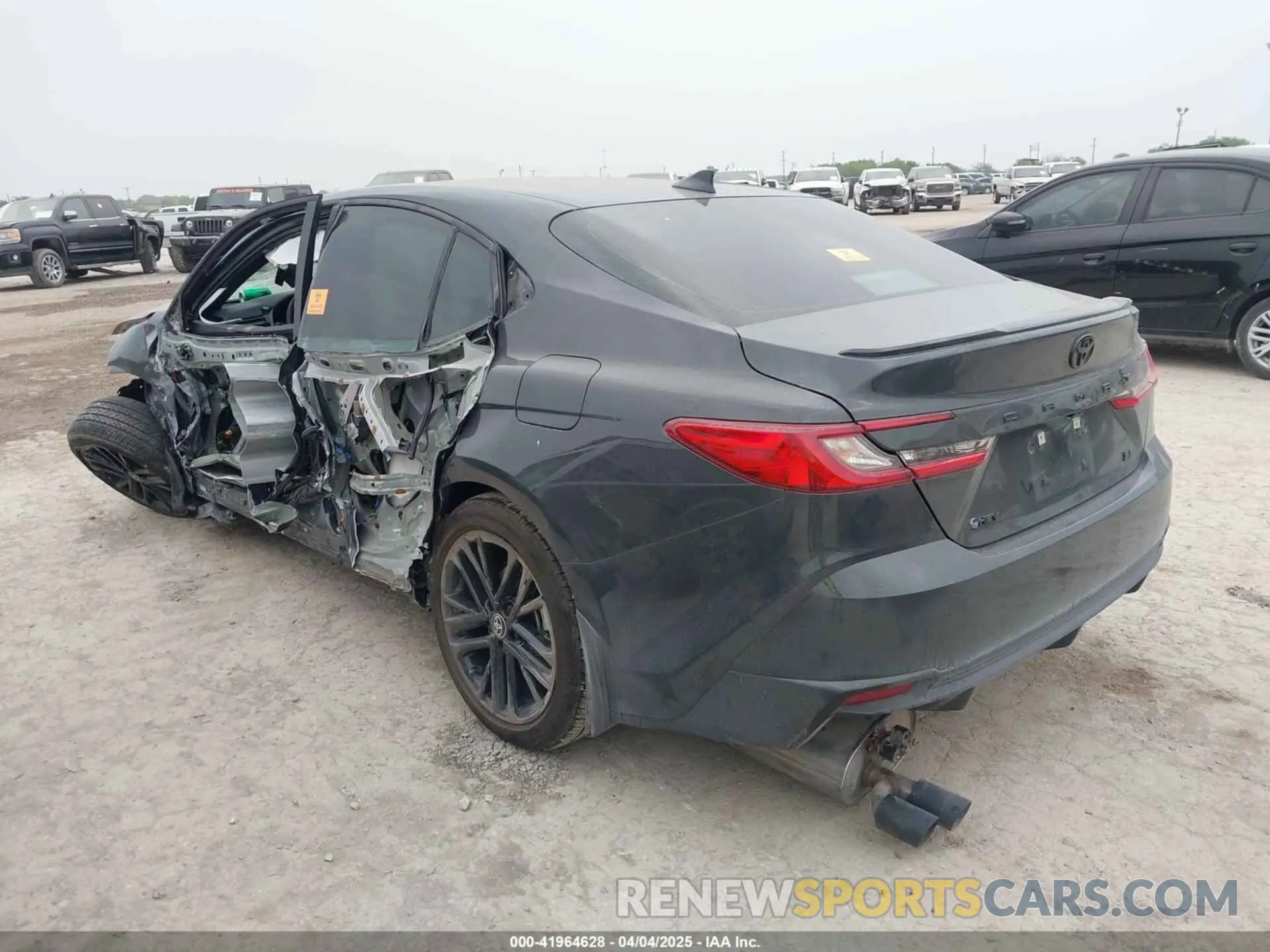 3 fotografías del automóvil dañado 4T1DAACK8SU073156 TOYOTA CAMRY 2025