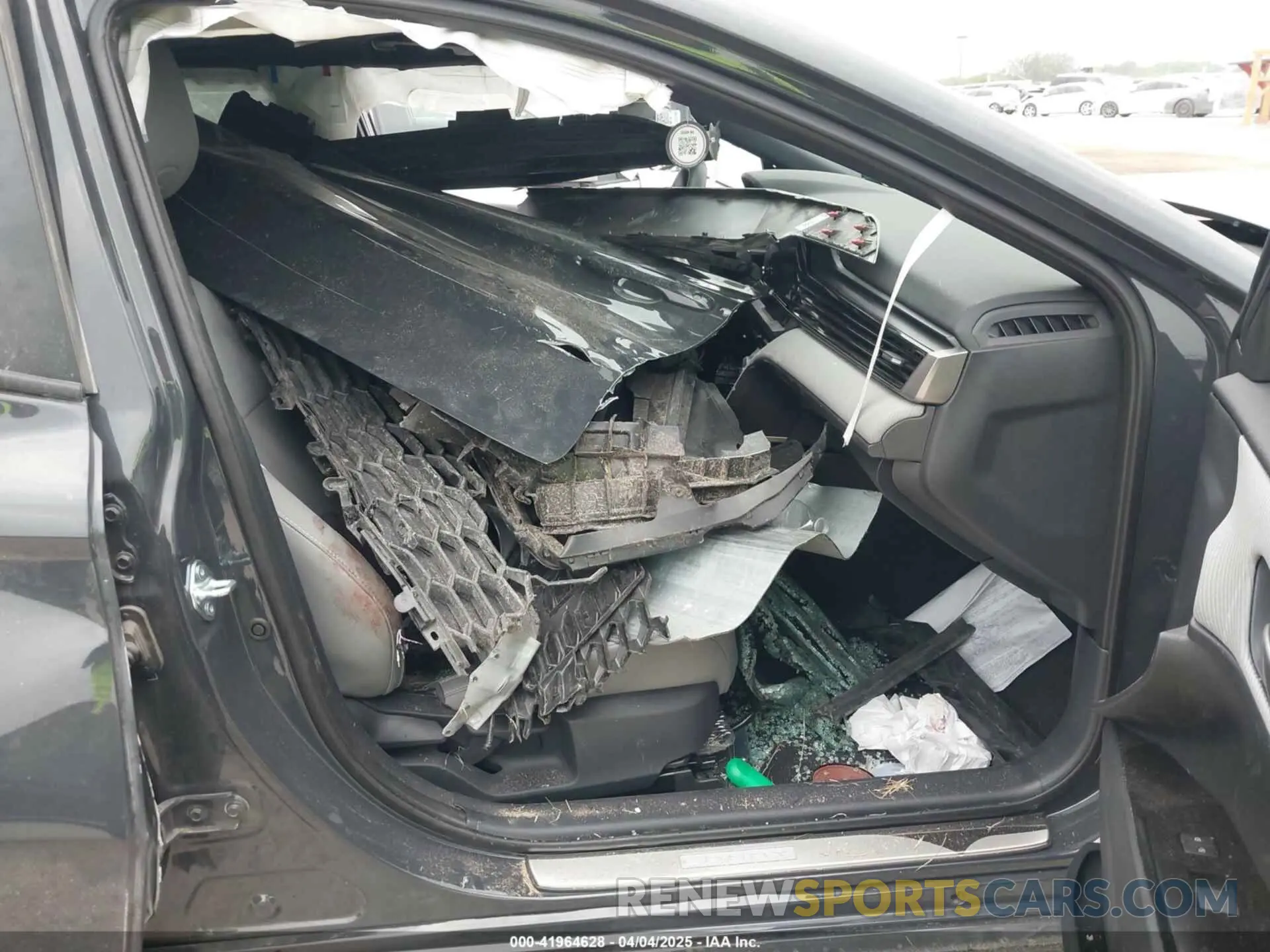 5 fotografías del automóvil dañado 4T1DAACK8SU073156 TOYOTA CAMRY 2025