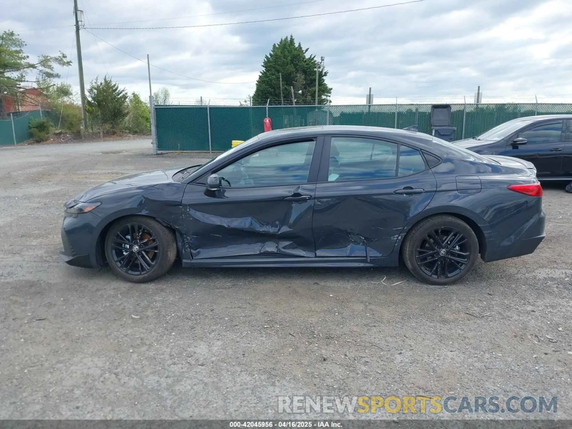 14 fotografías del automóvil dañado 4T1DAACK8SU111520 TOYOTA CAMRY 2025
